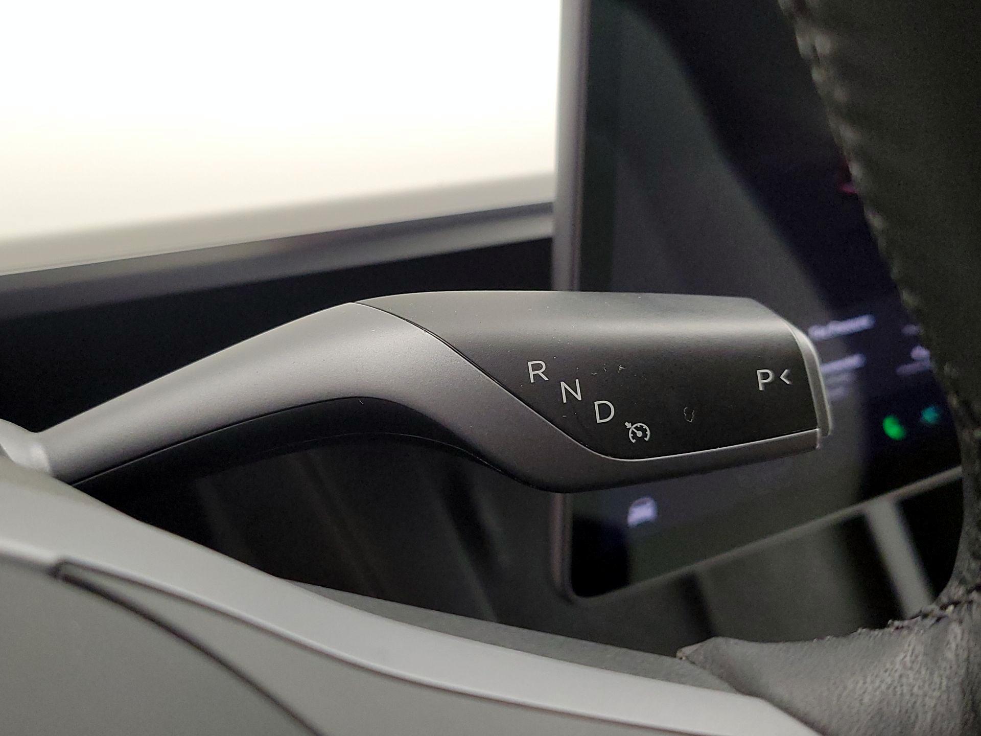 Thumbnail: 2022 Tesla Model Y - 17