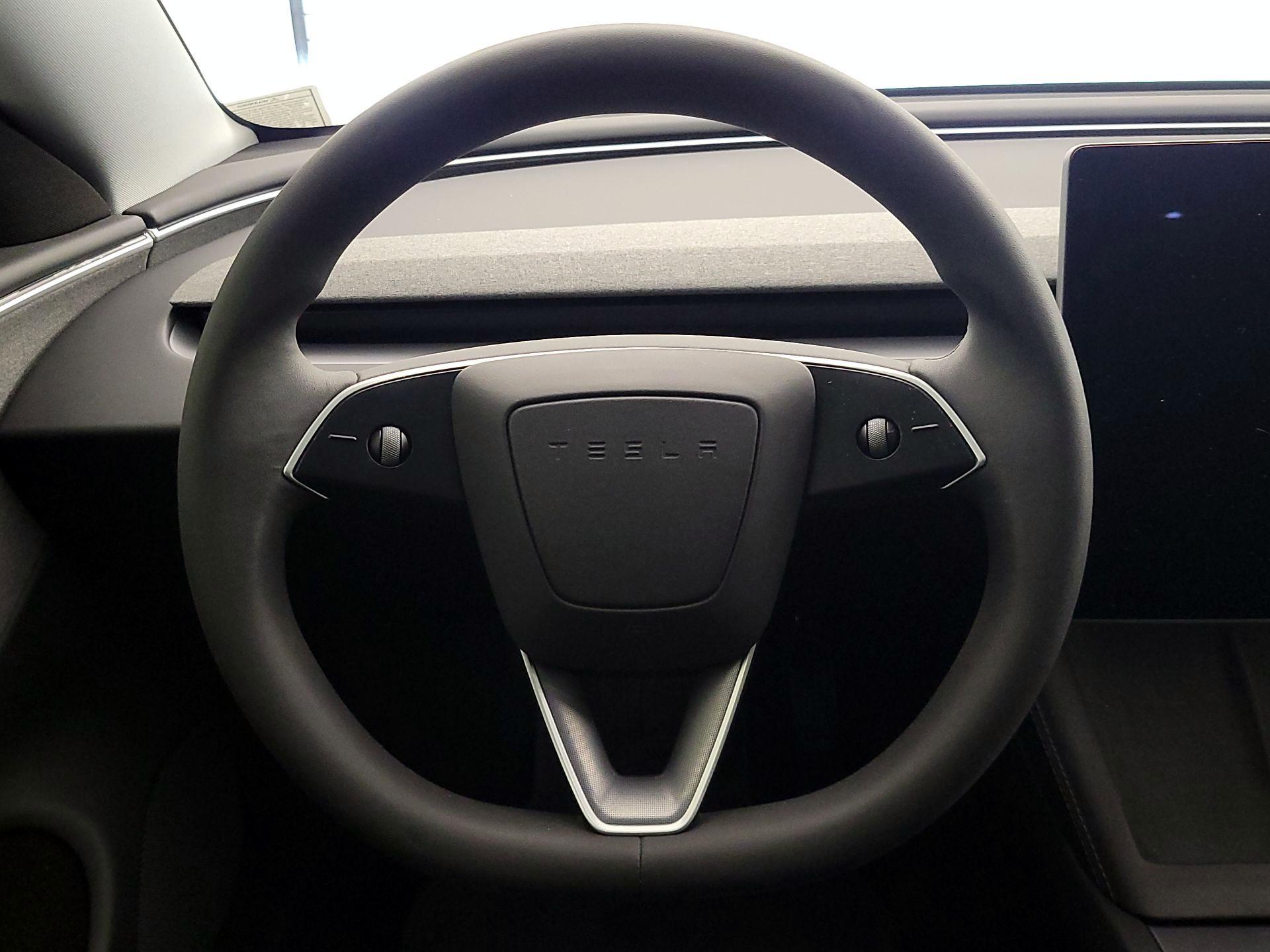 Thumbnail: 2024 Tesla Model 3 - 10