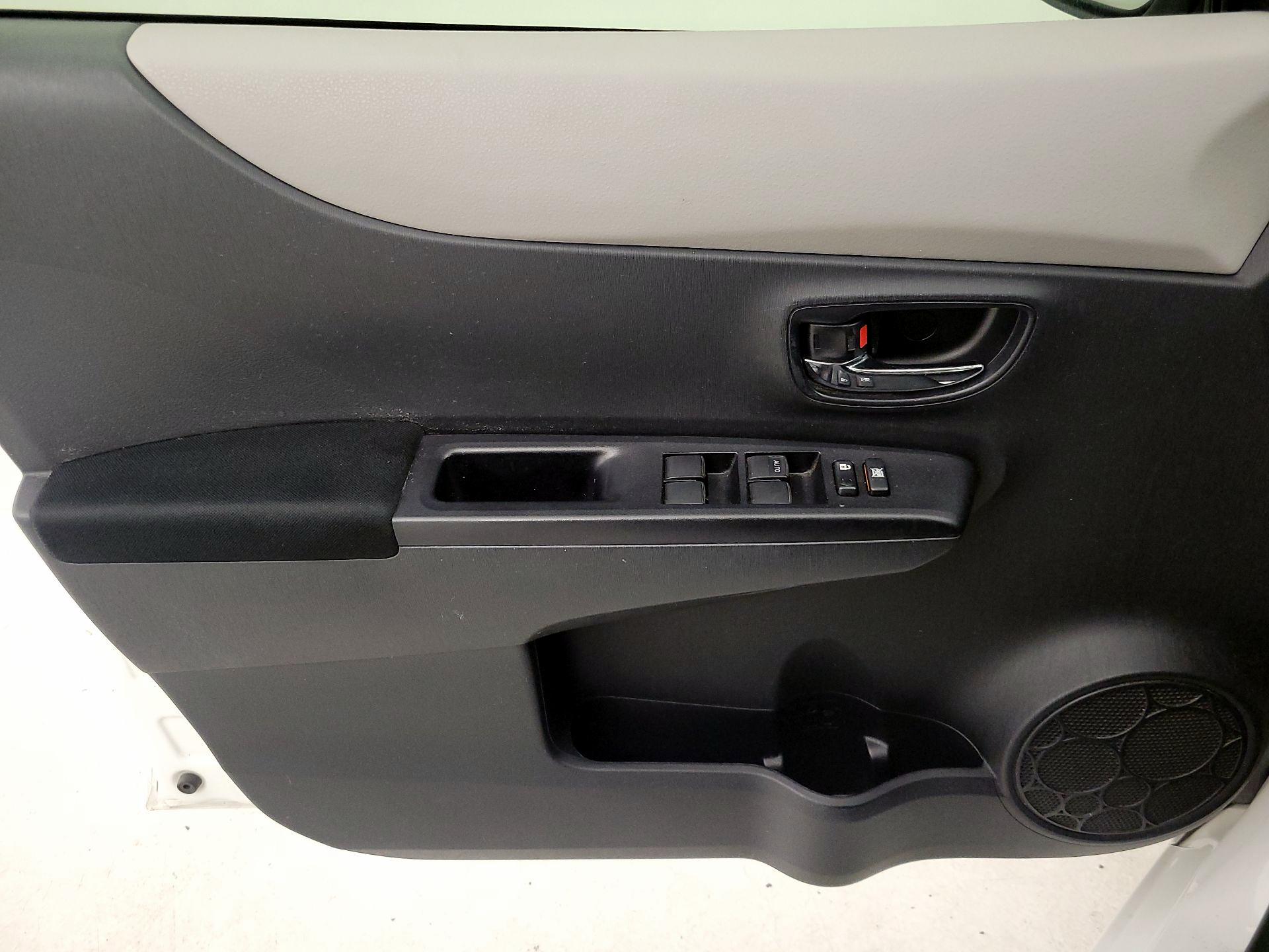 Thumbnail: 2014 Toyota Yaris - 12