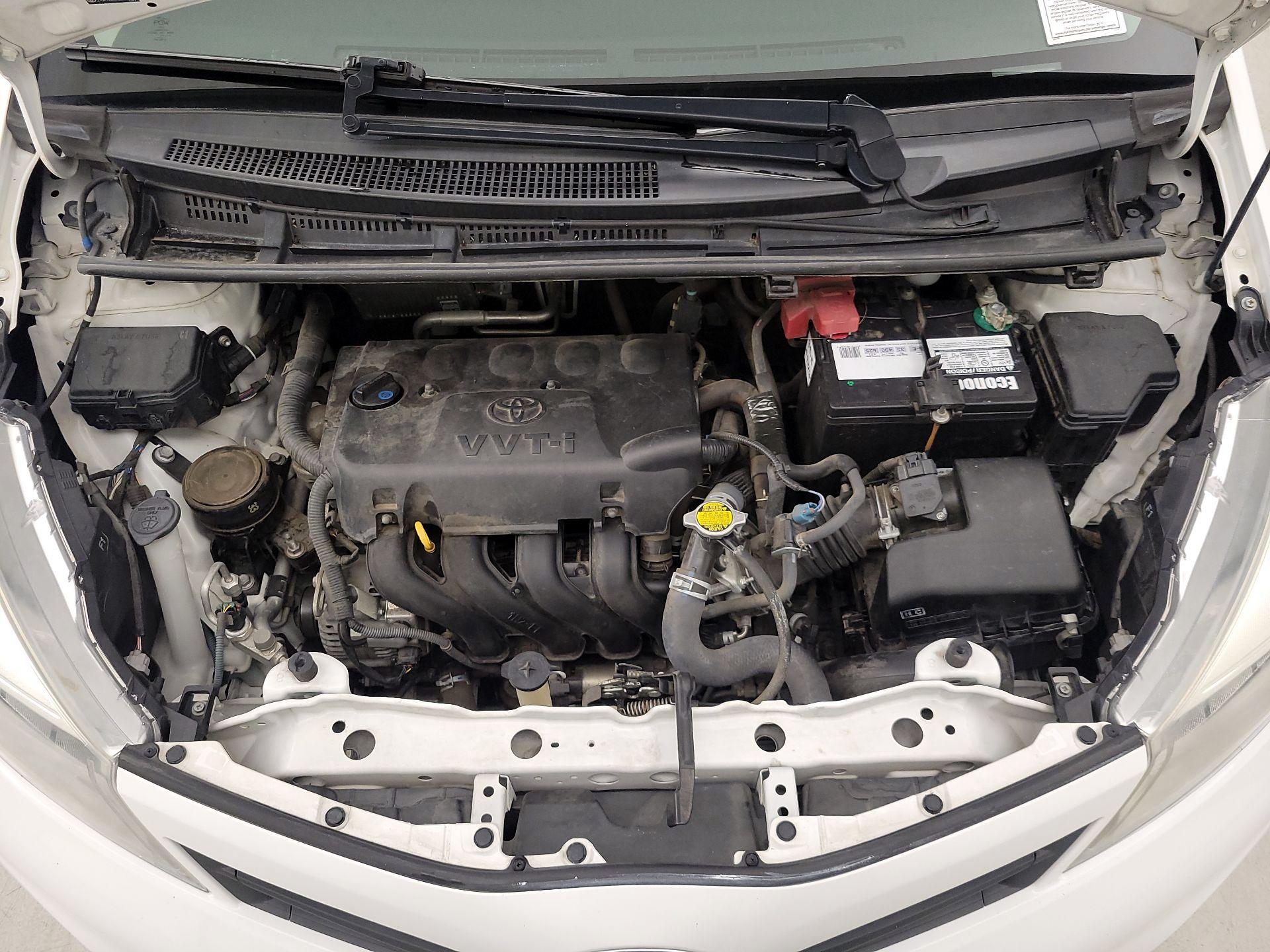 Thumbnail: 2014 Toyota Yaris - 19