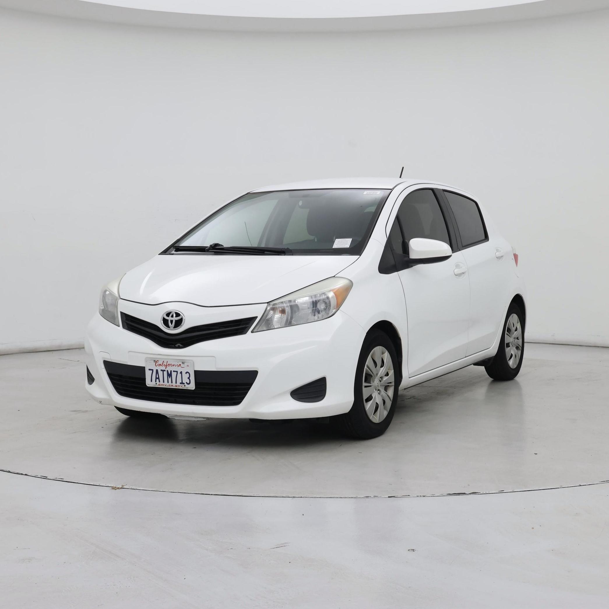 Thumbnail: 2014 Toyota Yaris - 4