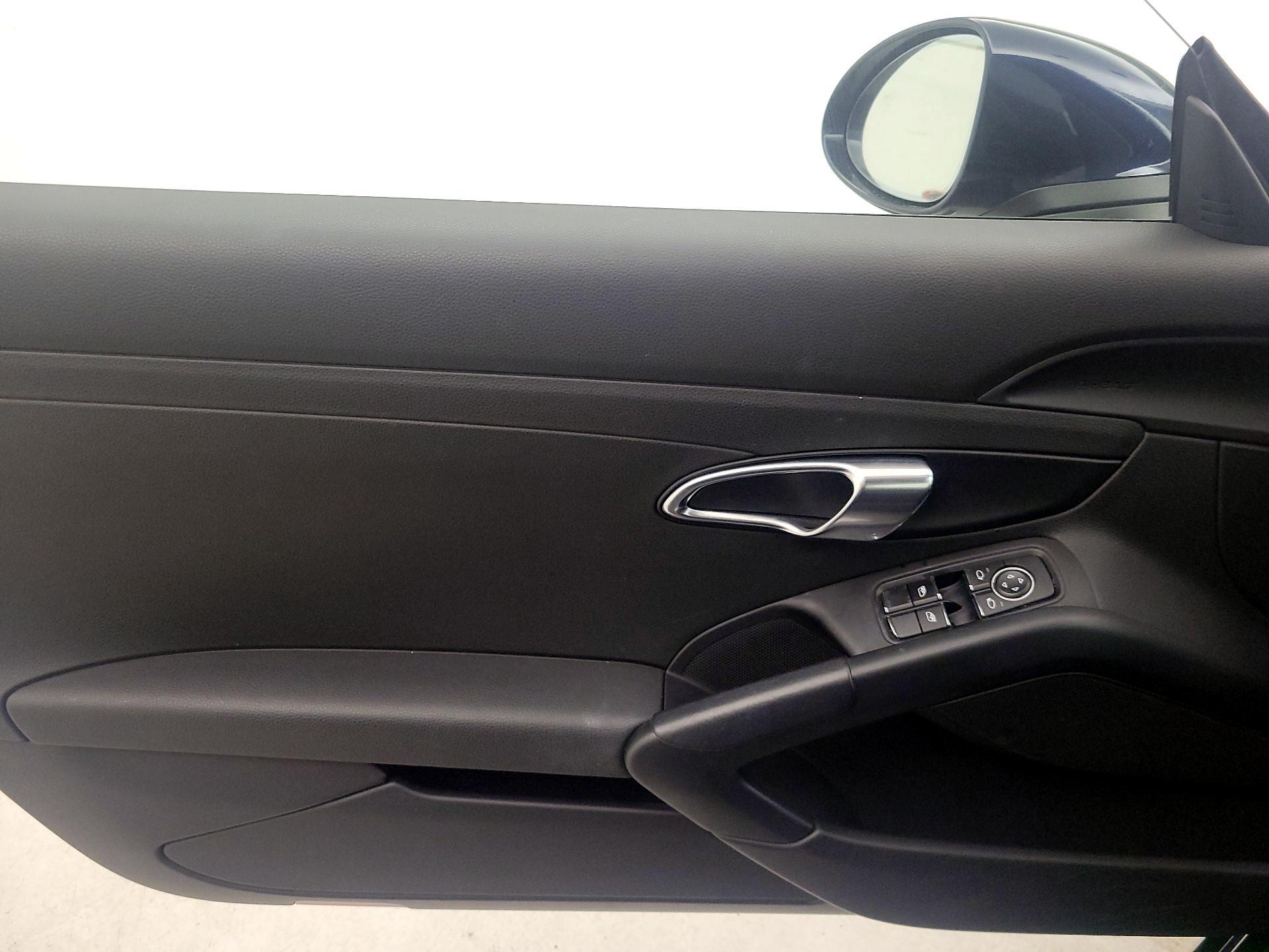 Thumbnail: 2021 Porsche 718 Boxster - 12