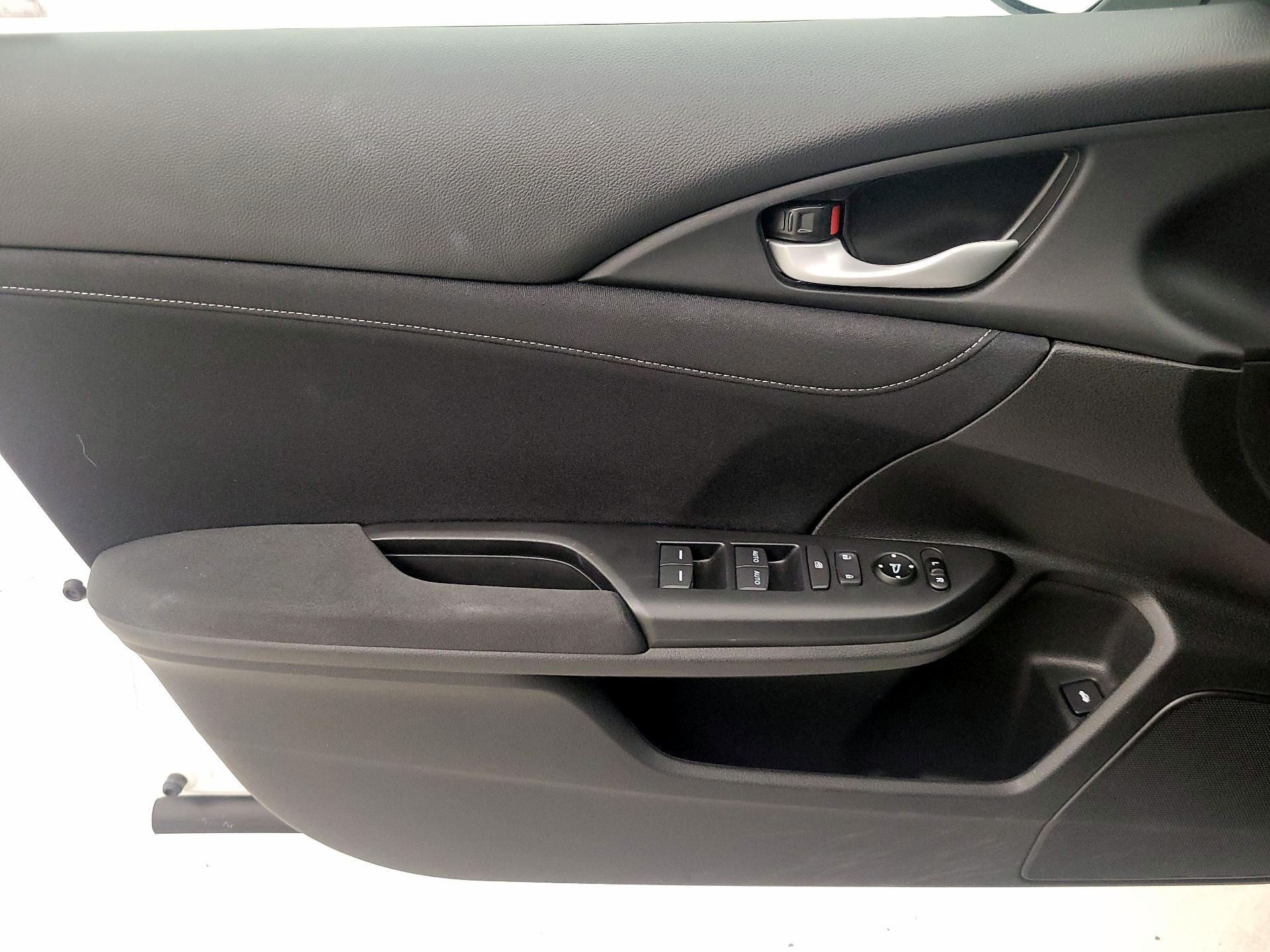 Thumbnail: 2021 Honda Insight - 12