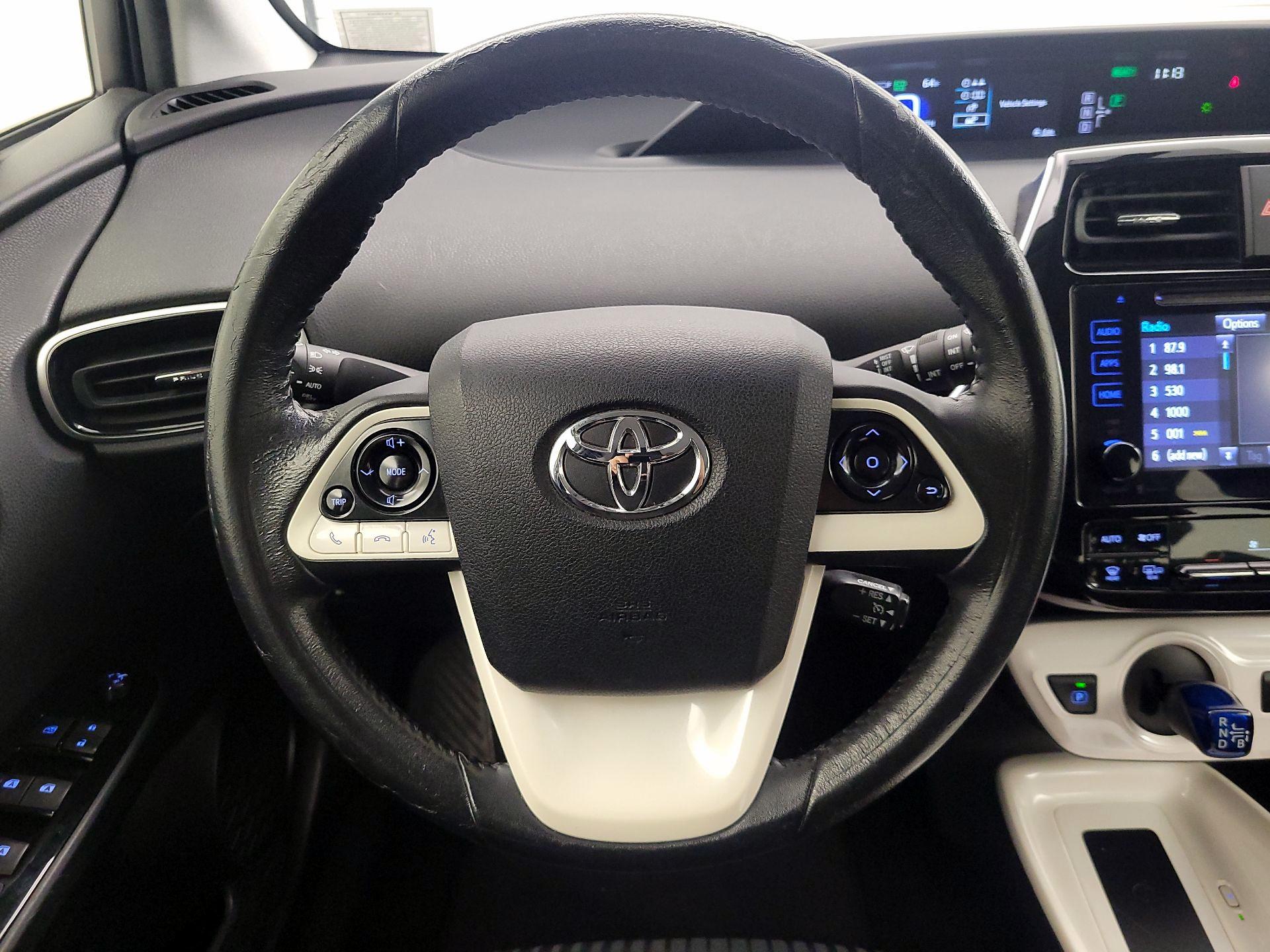 Thumbnail: 2016 Toyota Prius - 10