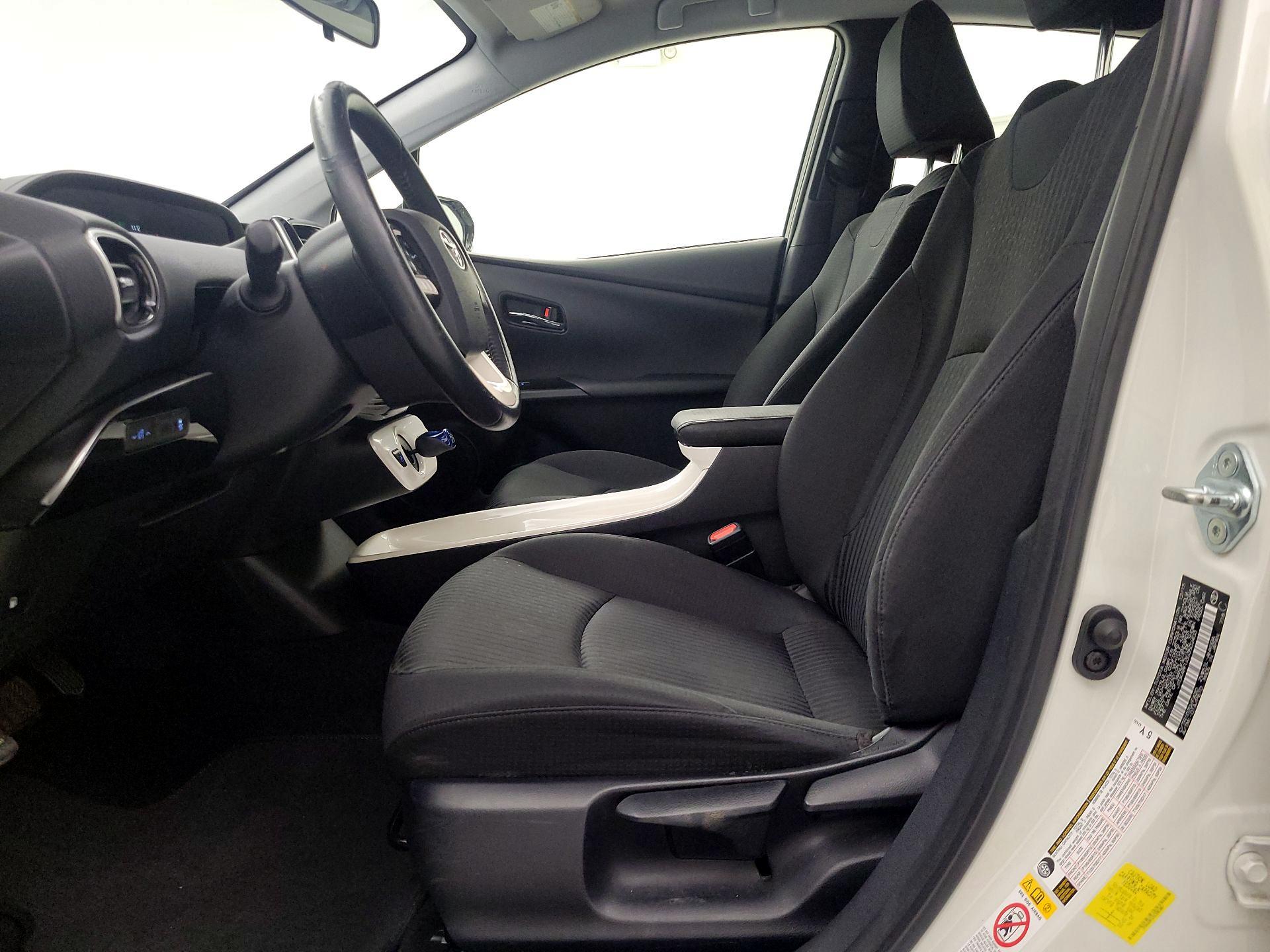 Thumbnail: 2016 Toyota Prius - 11