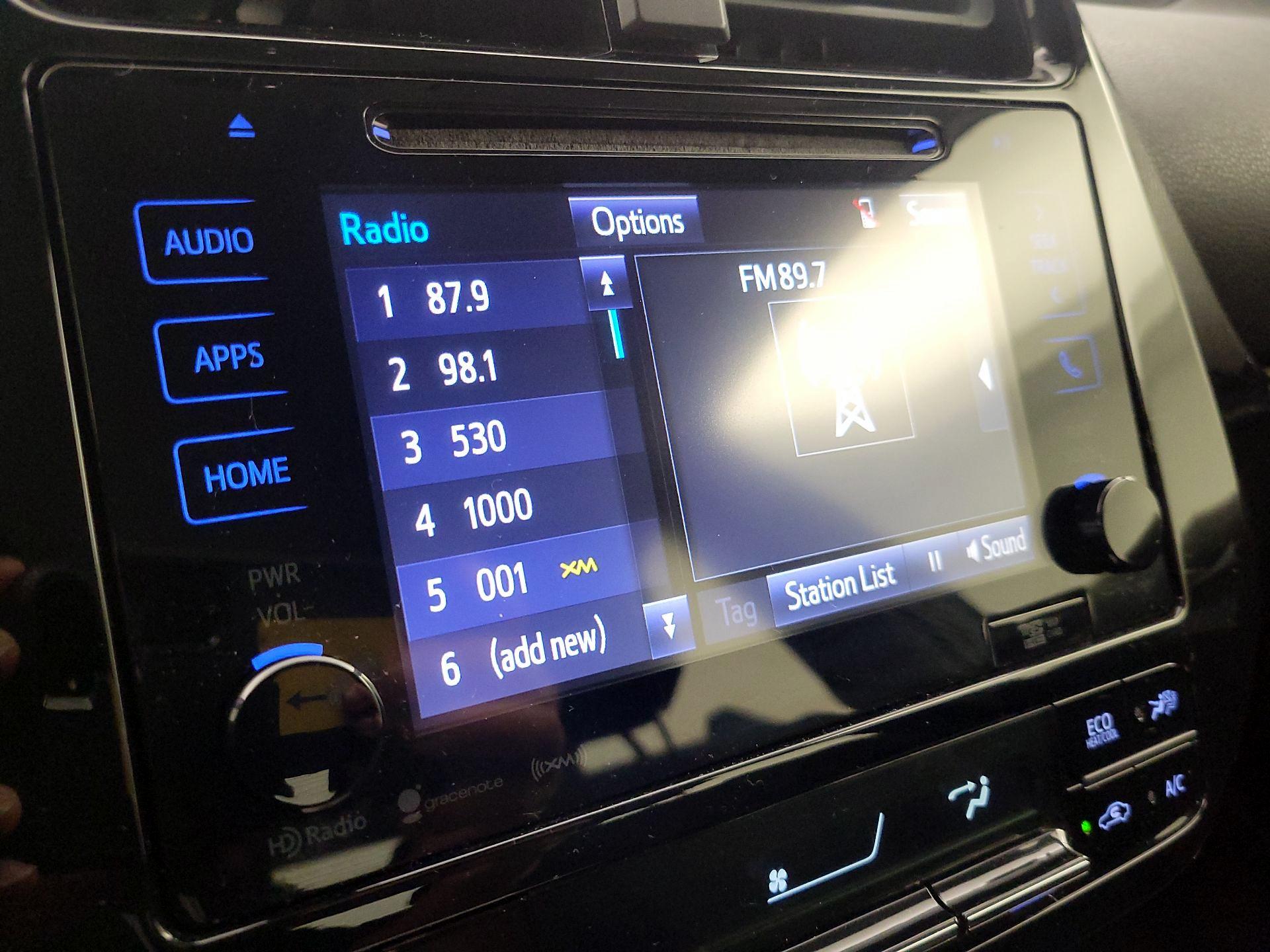 Thumbnail: 2016 Toyota Prius - 15