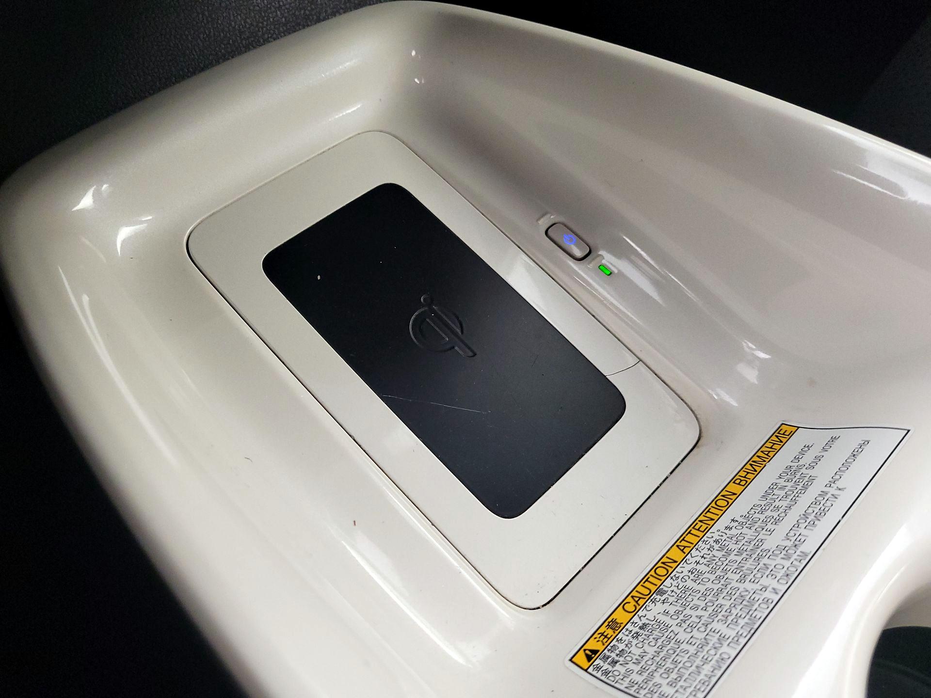 Thumbnail: 2016 Toyota Prius - 18