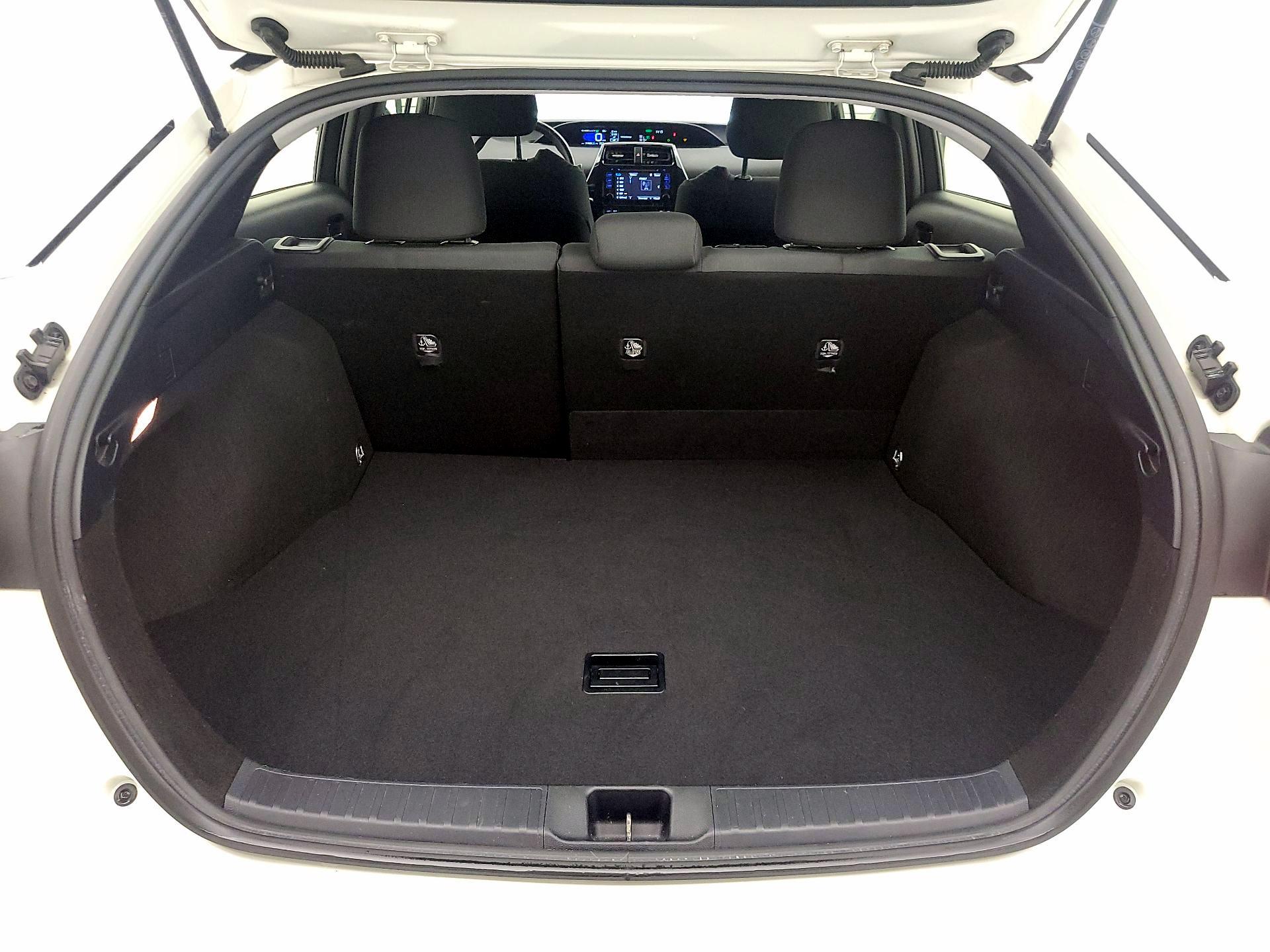 Thumbnail: 2016 Toyota Prius - 20