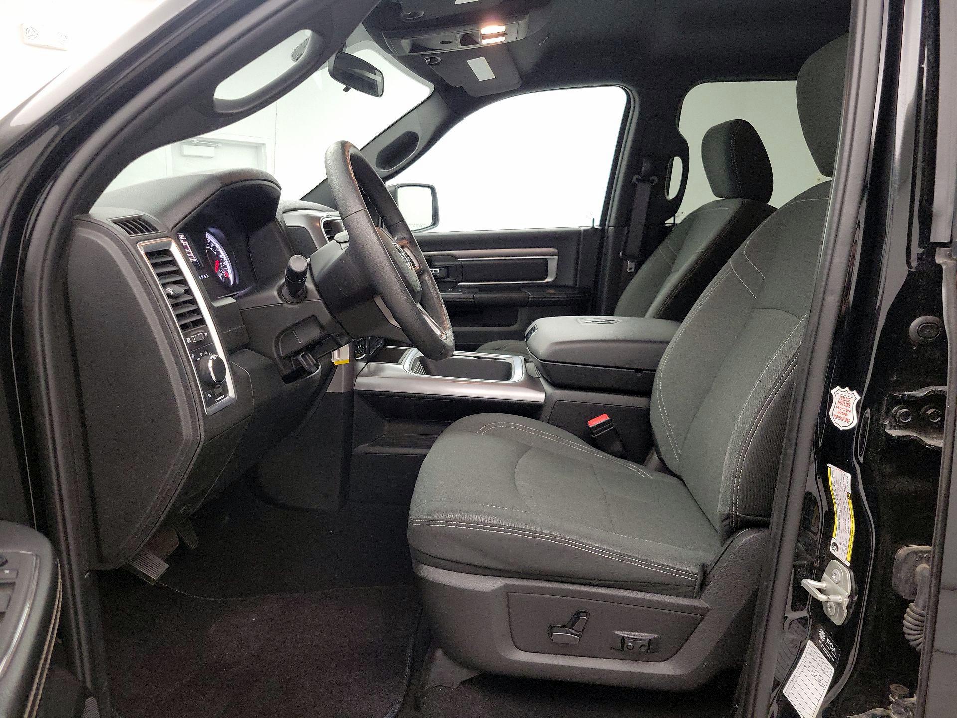 Thumbnail: 2023 RAM 1500 Classic - 11