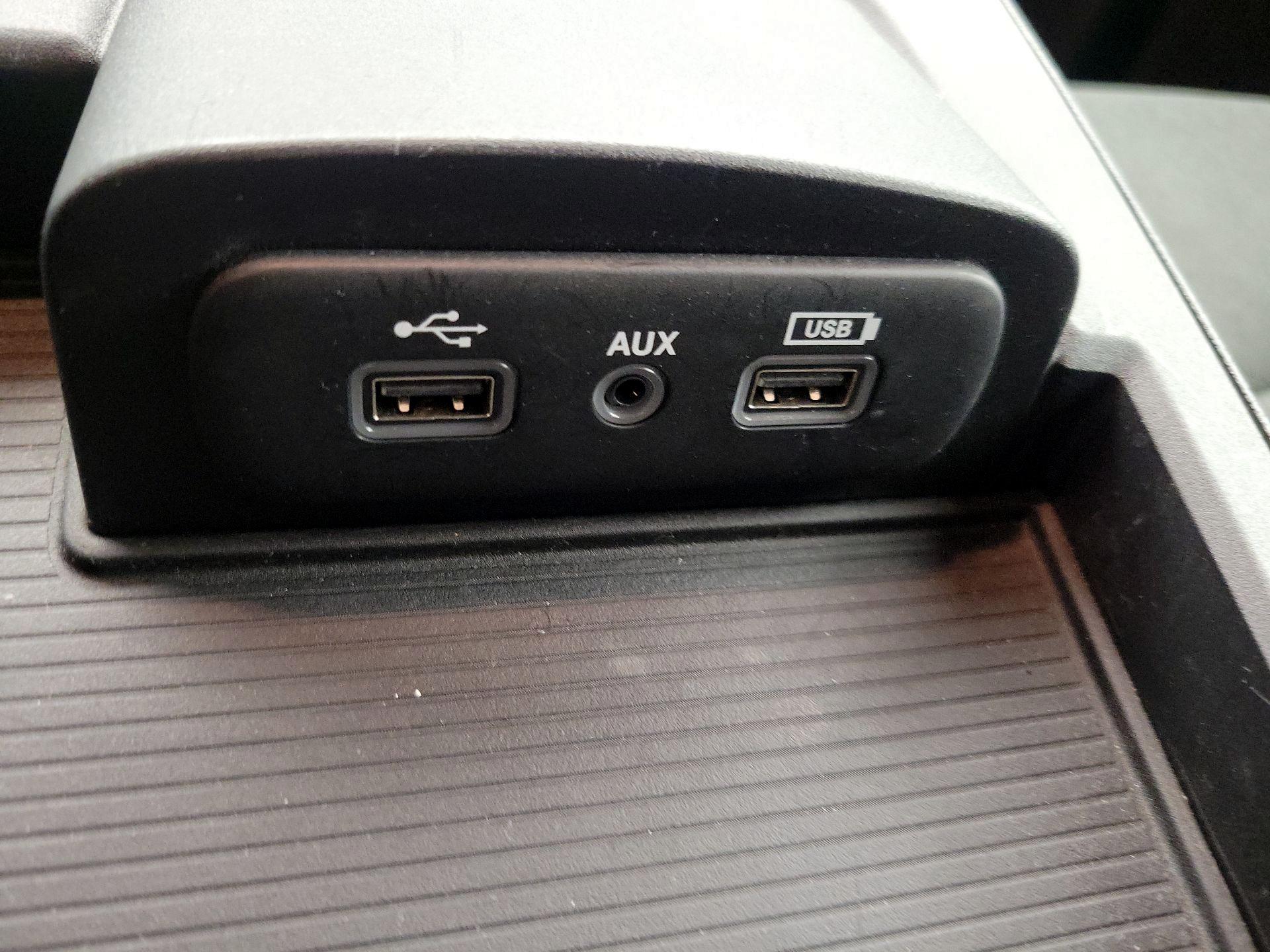 Thumbnail: 2023 RAM 1500 Classic - 18