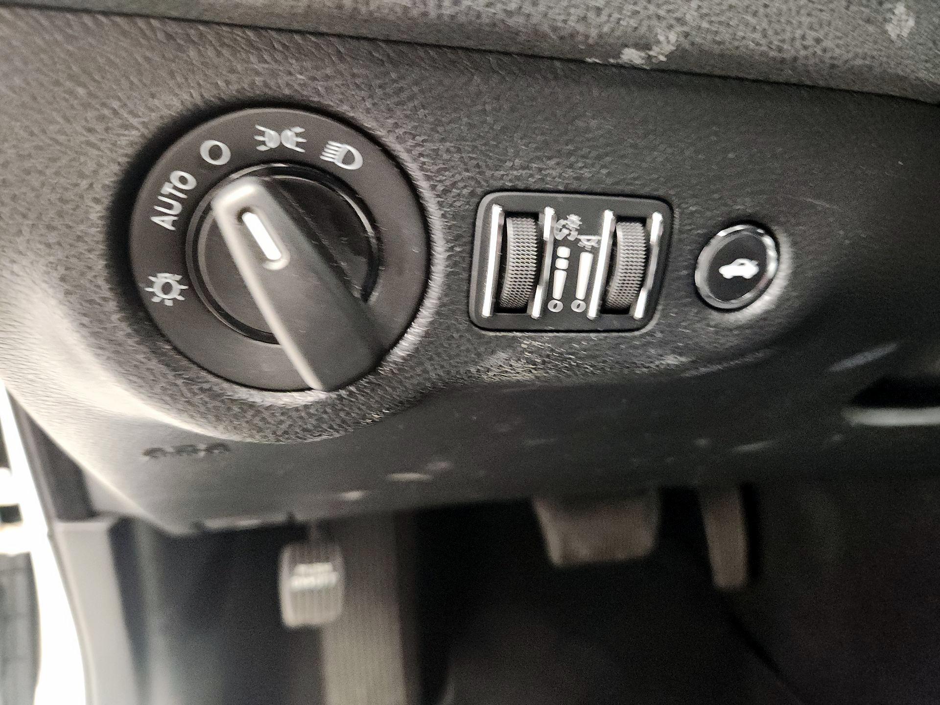 Thumbnail: 2022 Dodge Charger - 13