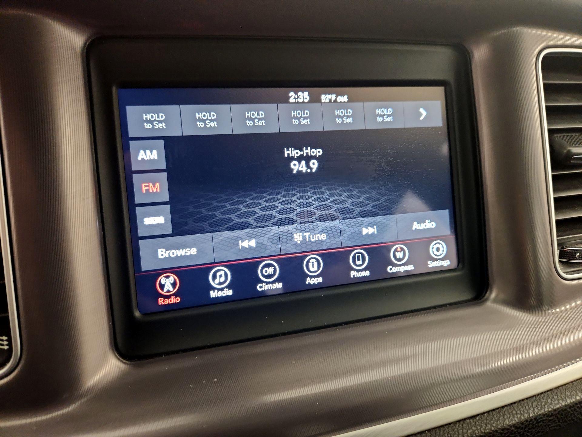 Thumbnail: 2022 Dodge Charger - 16