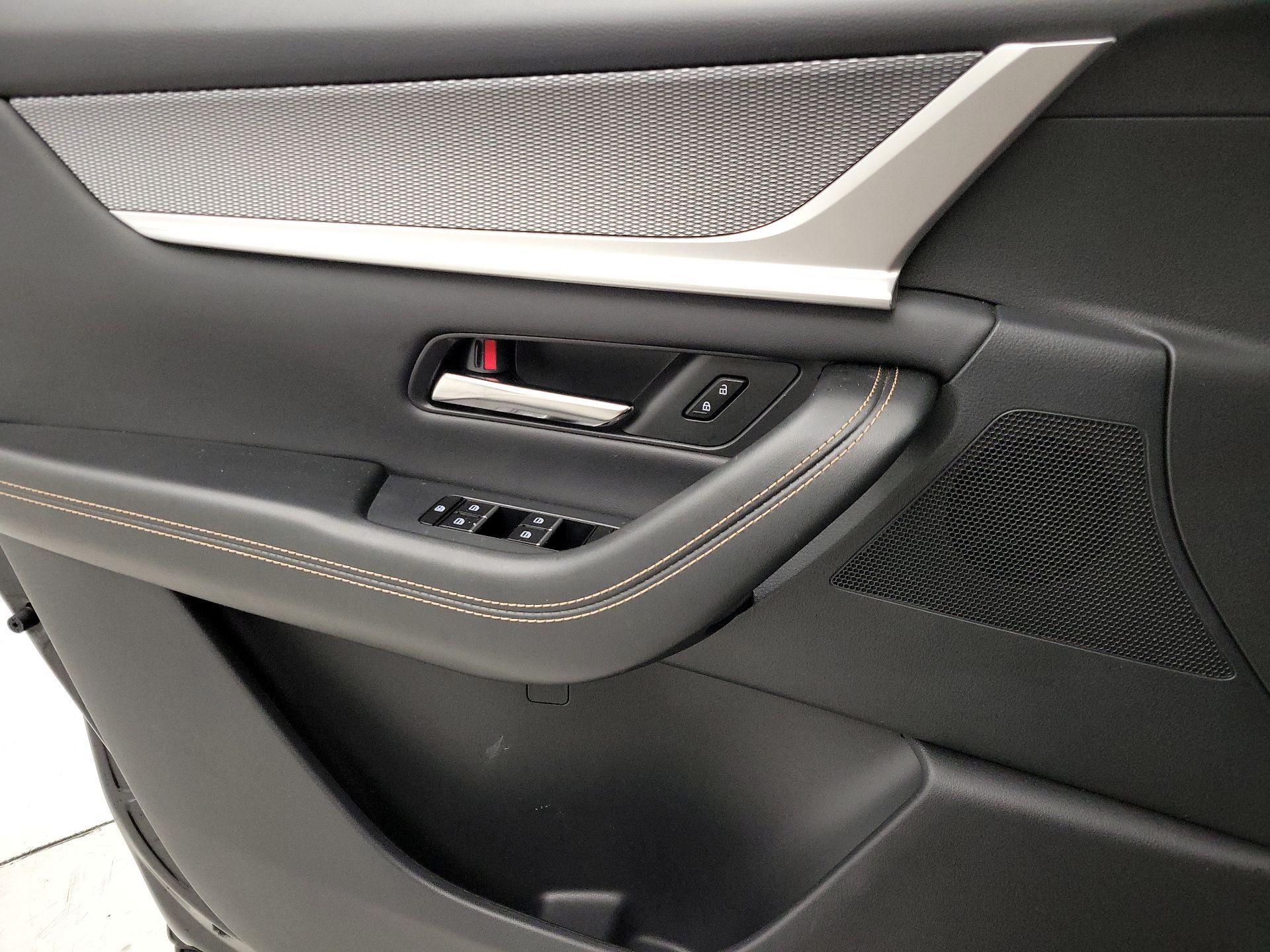 Thumbnail: 2025 Mazda CX-70 - 12