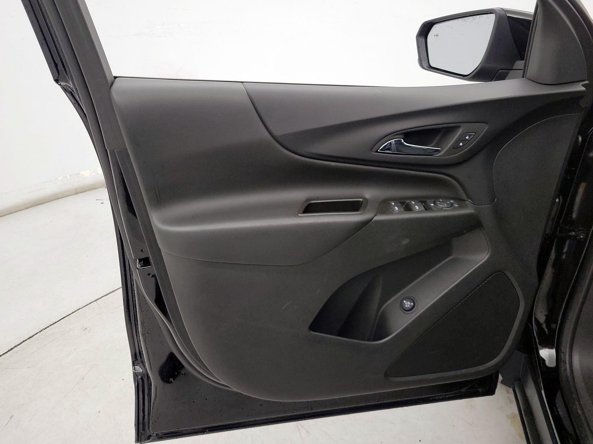 Thumbnail: 2023 Chevrolet Equinox - 12