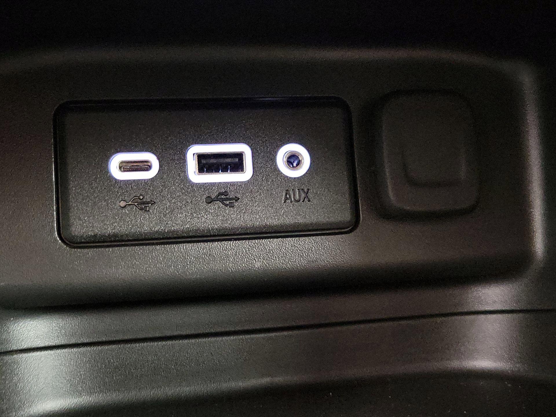 Thumbnail: 2023 Chevrolet Equinox - 18