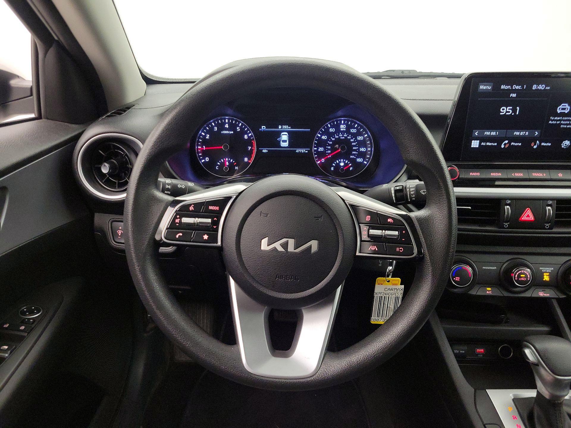 Thumbnail: 2023 Kia Forte - 10