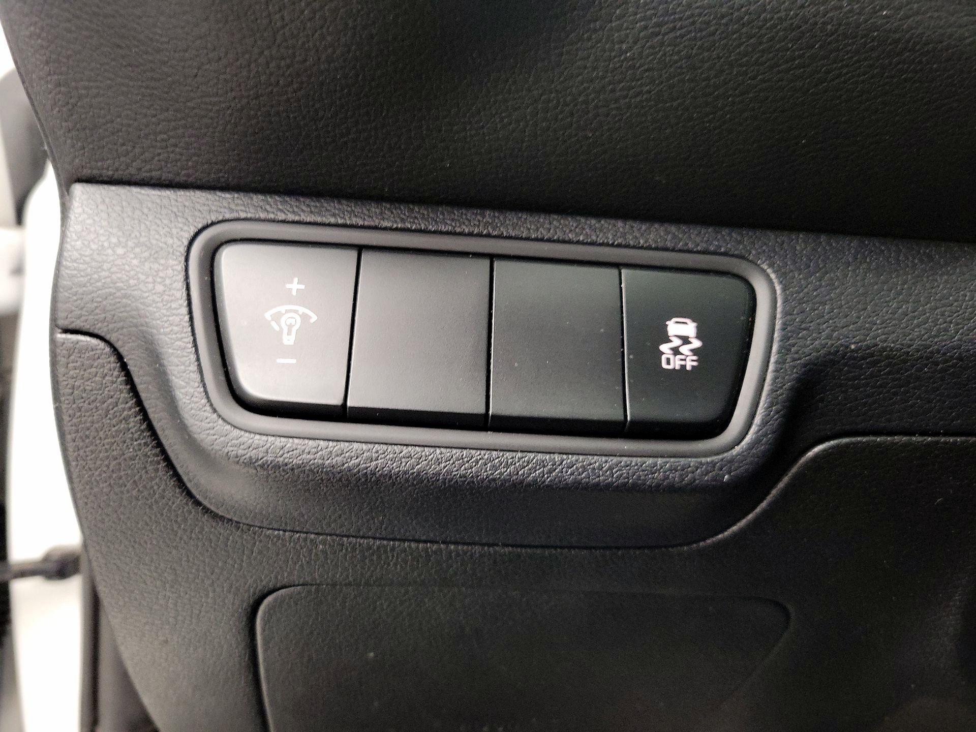 Thumbnail: 2023 Kia Forte - 13