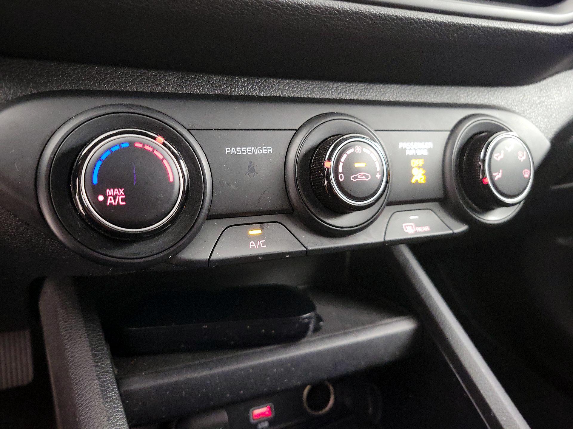 Thumbnail: 2023 Kia Forte - 16