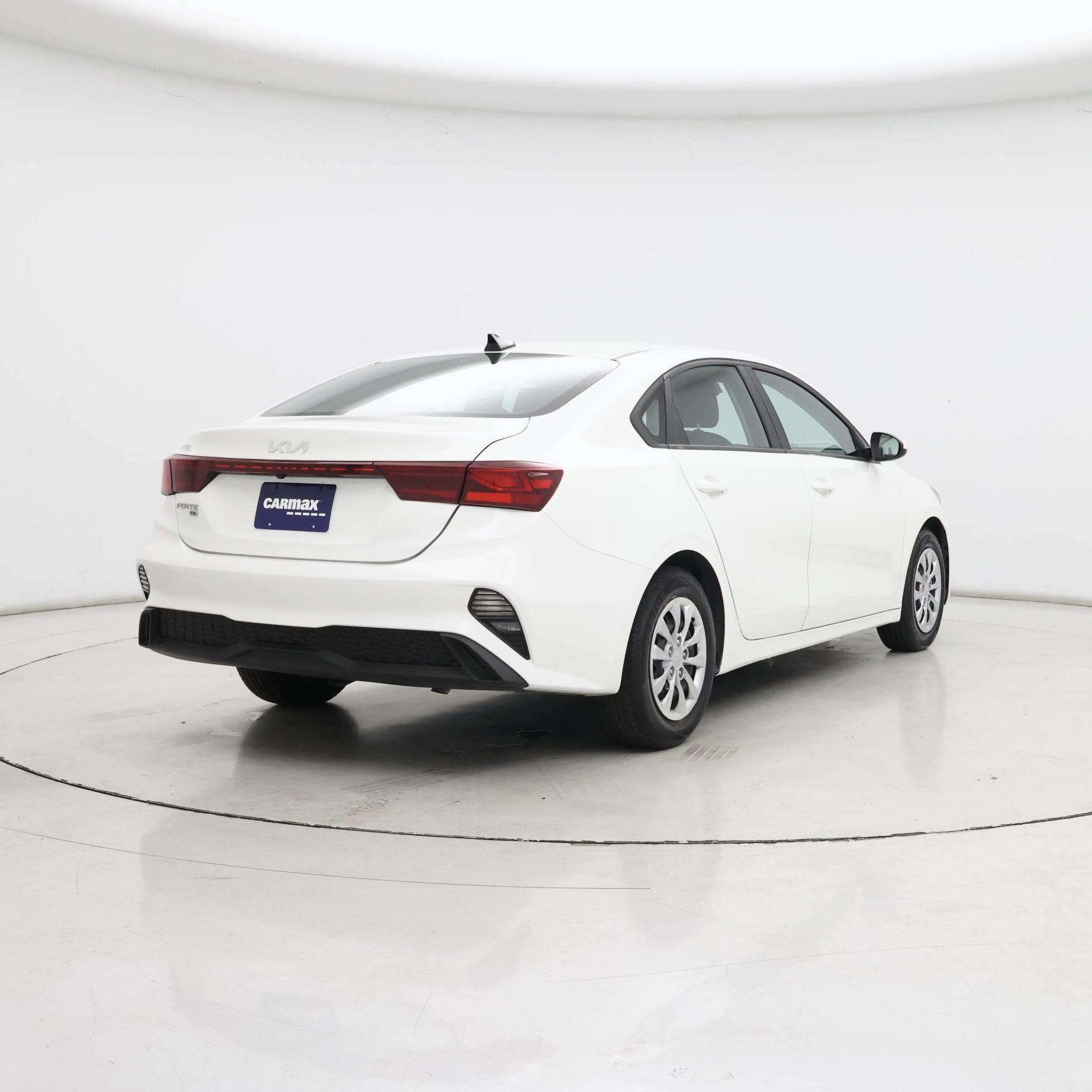 Thumbnail: 2023 Kia Forte - 8