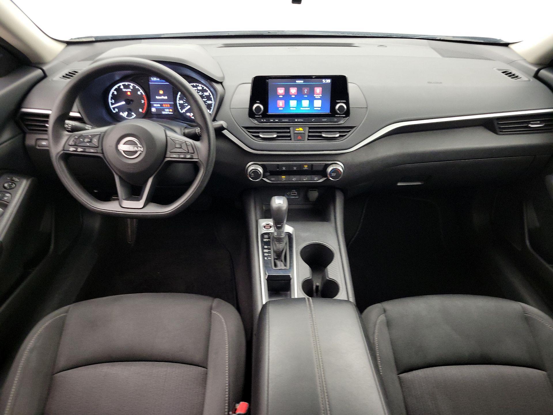 Thumbnail: 2023 Nissan Altima - 9