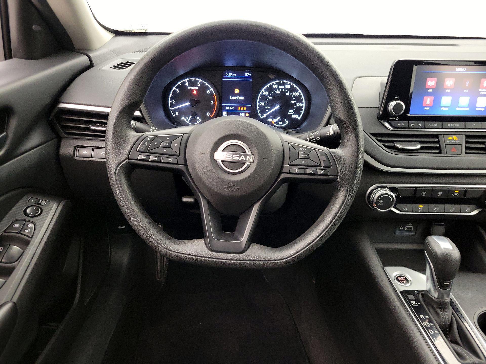 Thumbnail: 2023 Nissan Altima - 10