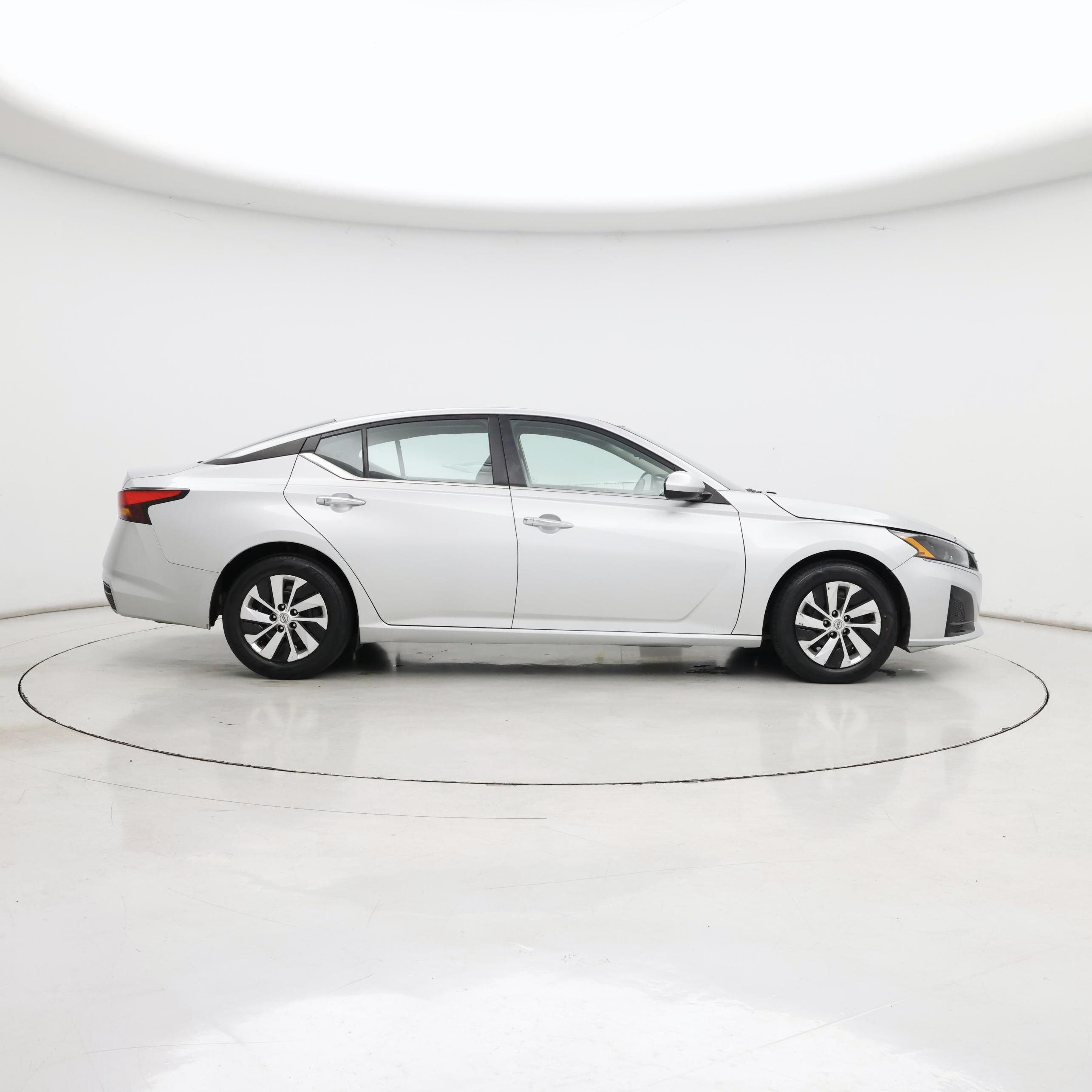 Thumbnail: 2023 Nissan Altima - 7