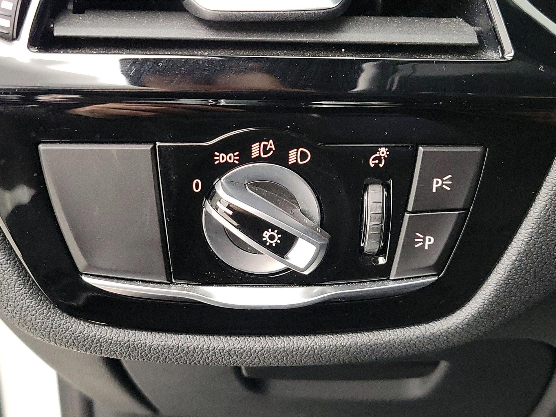 Thumbnail: 2020 BMW 5 Series - 13