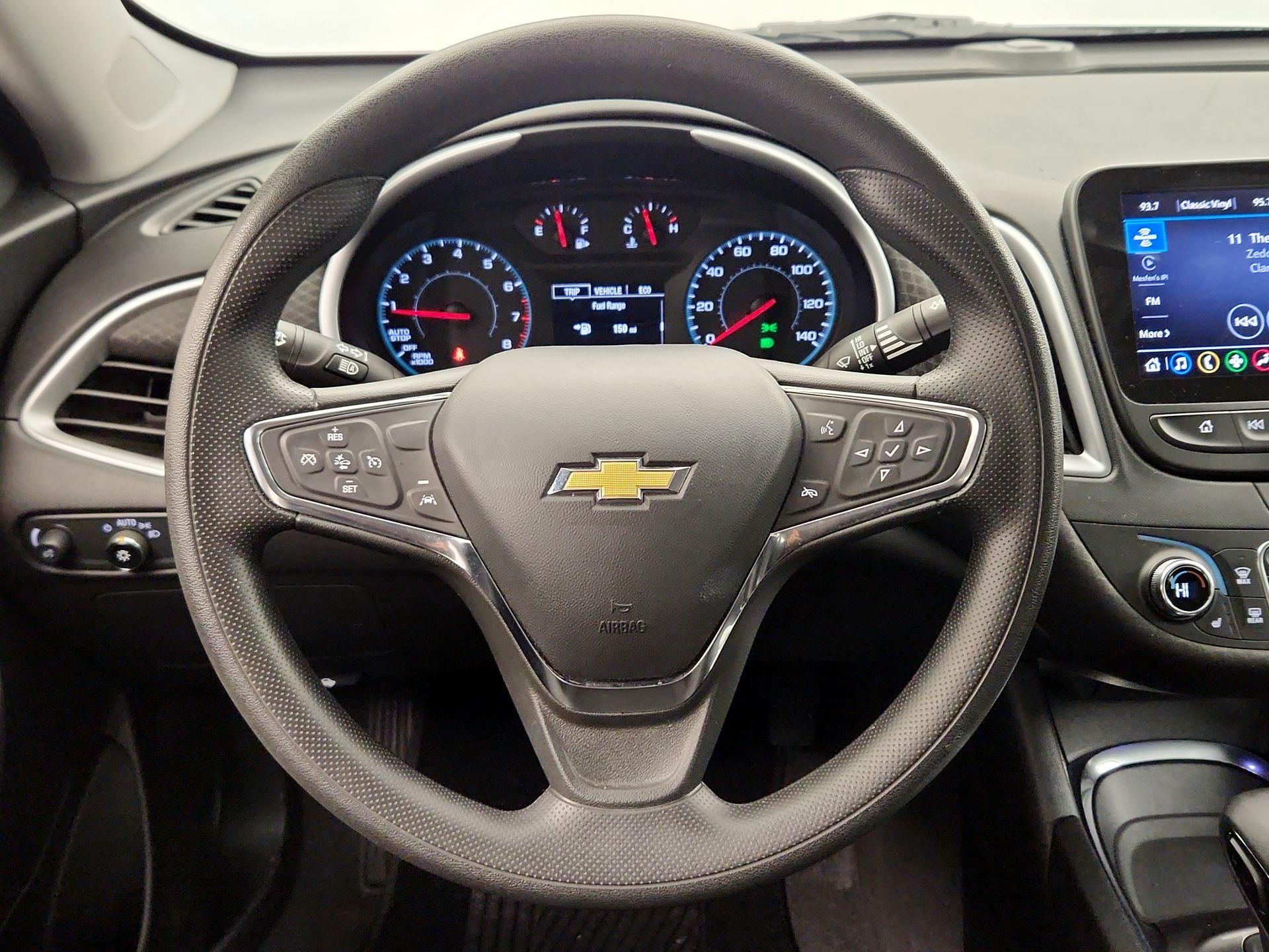 Thumbnail: 2023 Chevrolet Malibu - 10