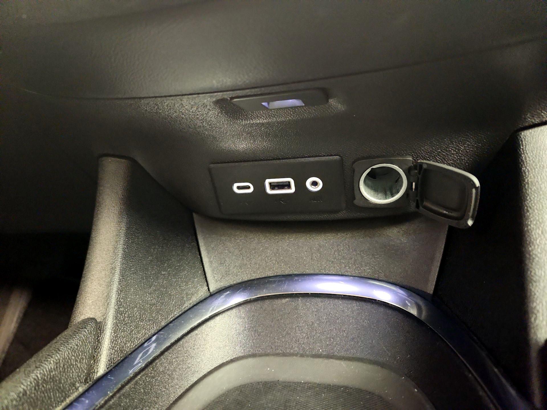 Thumbnail: 2023 Chevrolet Malibu - 18