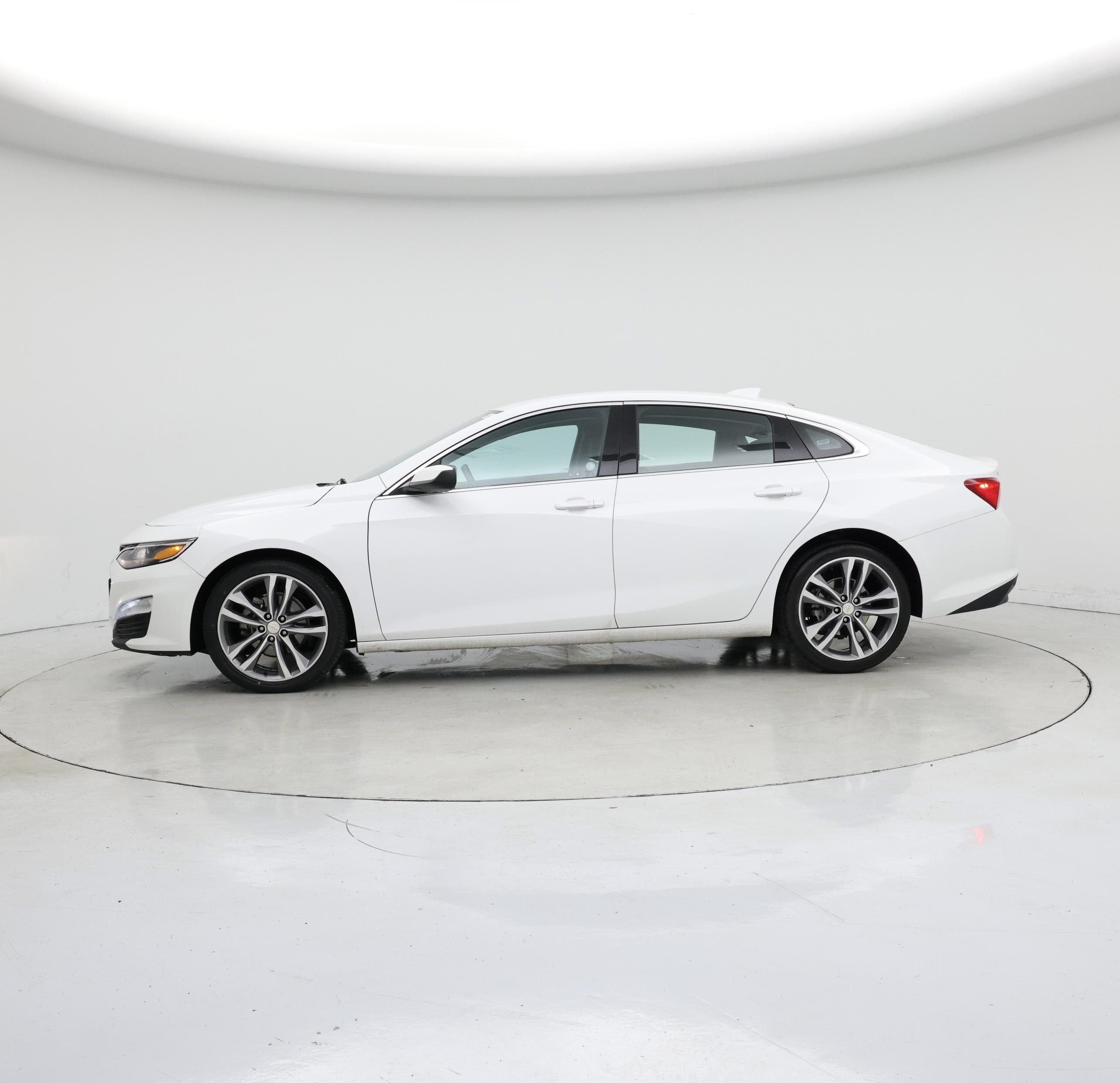 Thumbnail: 2023 Chevrolet Malibu - 3