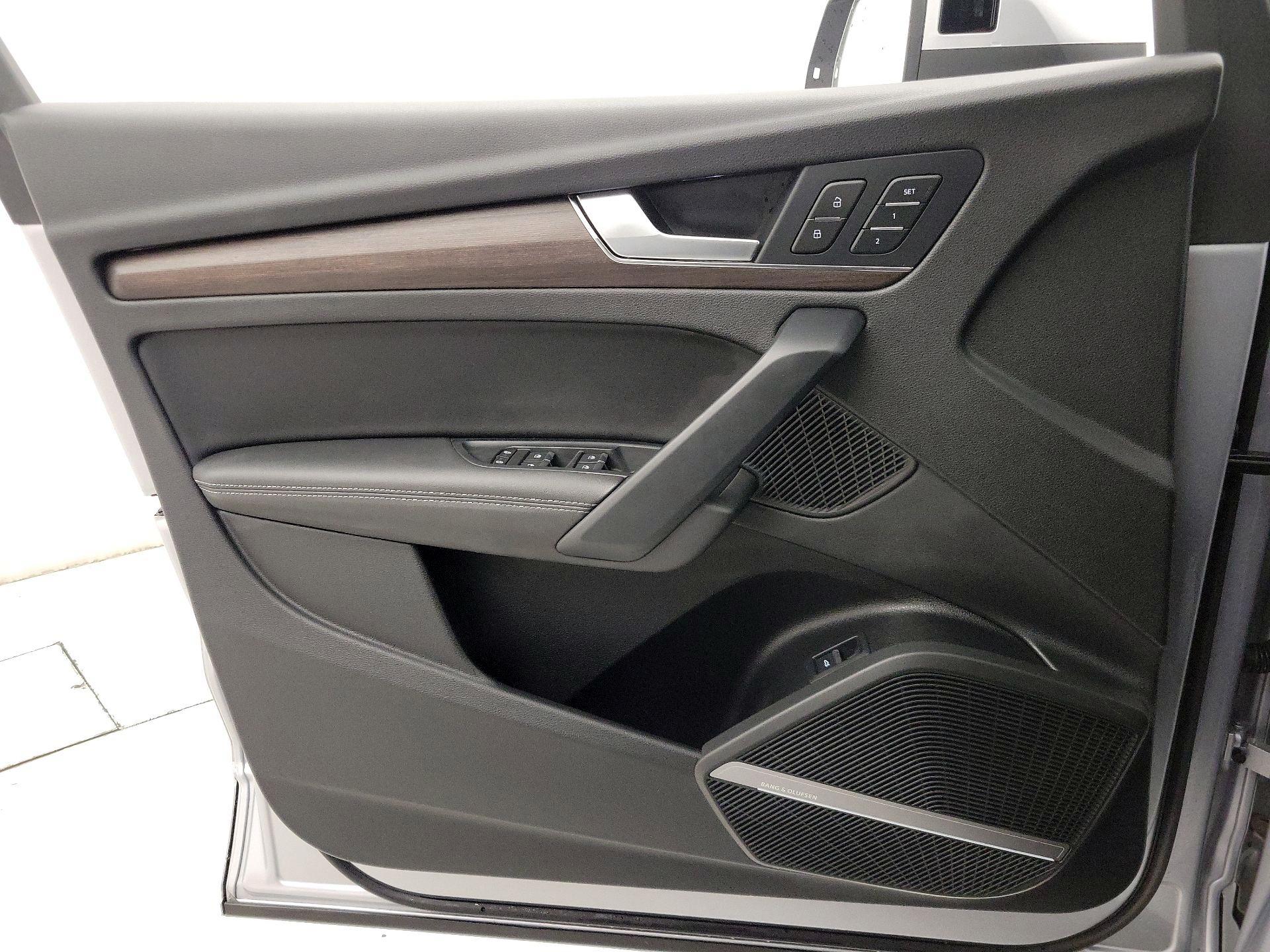 Thumbnail: 2023 Audi Q5 - 12