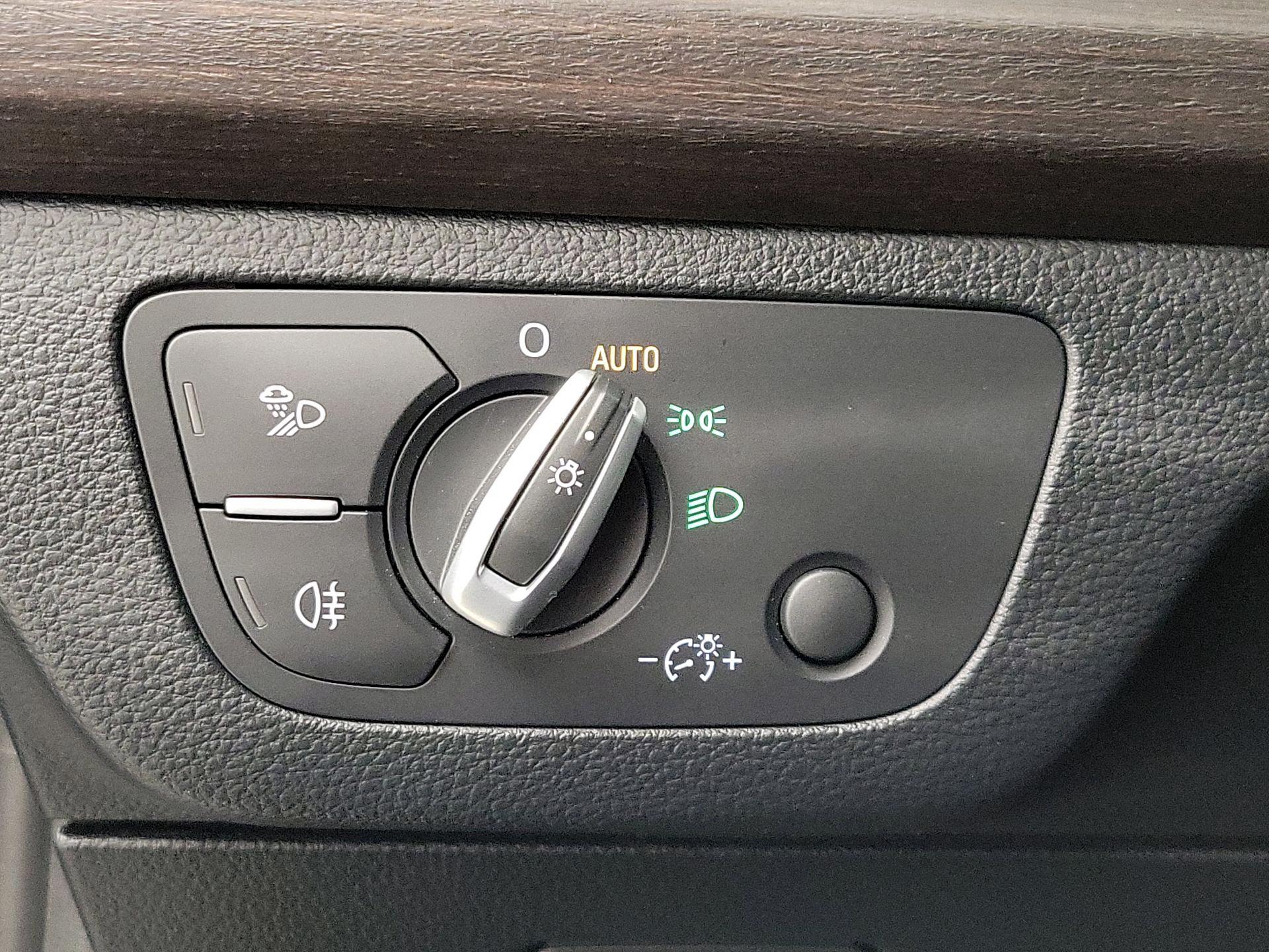 Thumbnail: 2023 Audi Q5 - 13