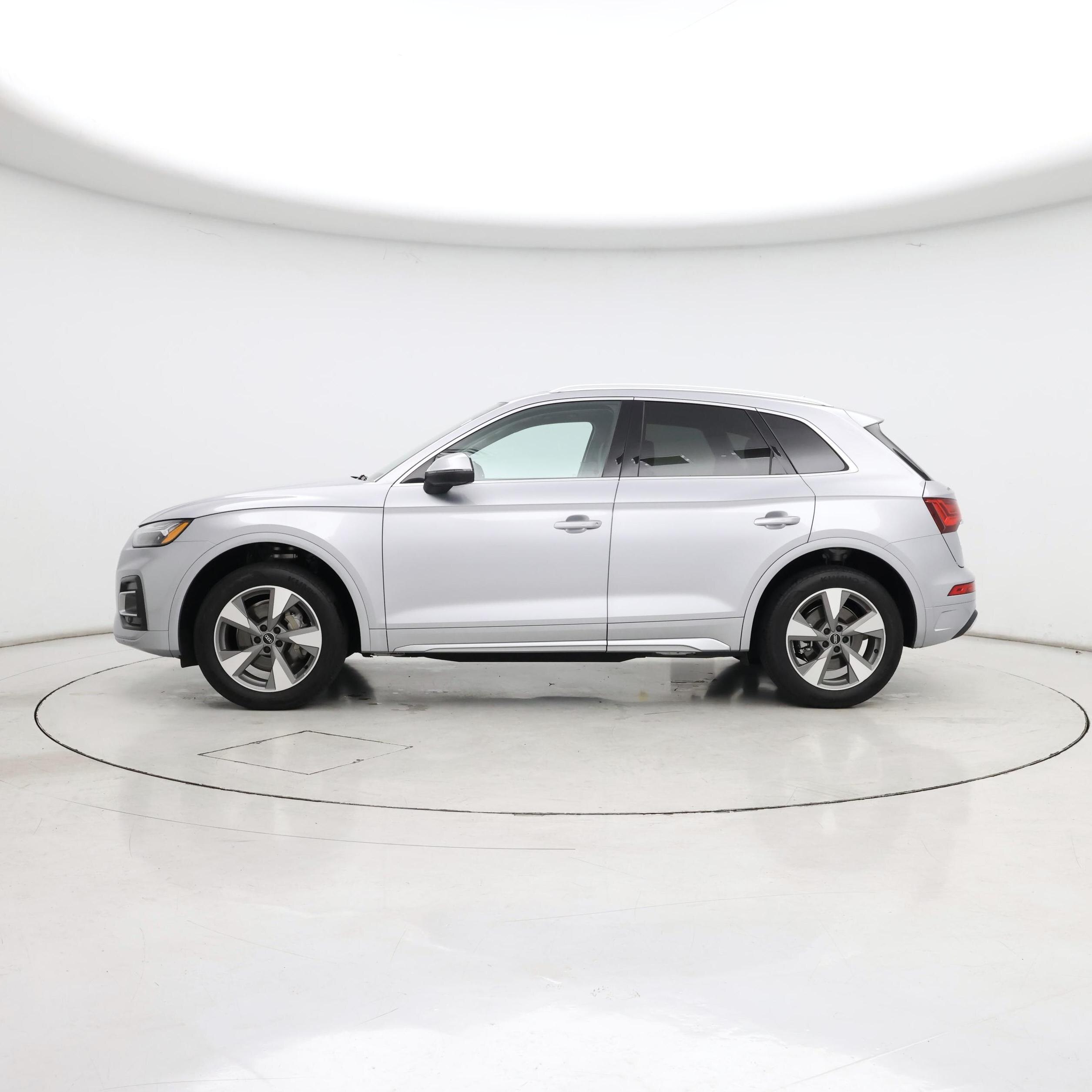 Thumbnail: 2023 Audi Q5 - 3