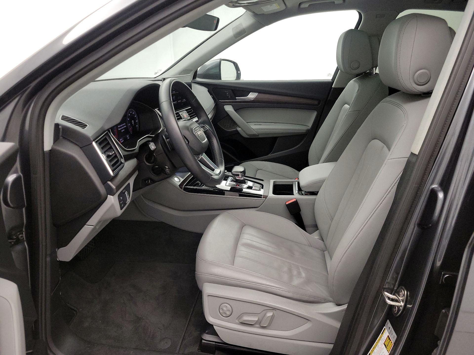 Thumbnail: 2022 Audi Q5 - 11