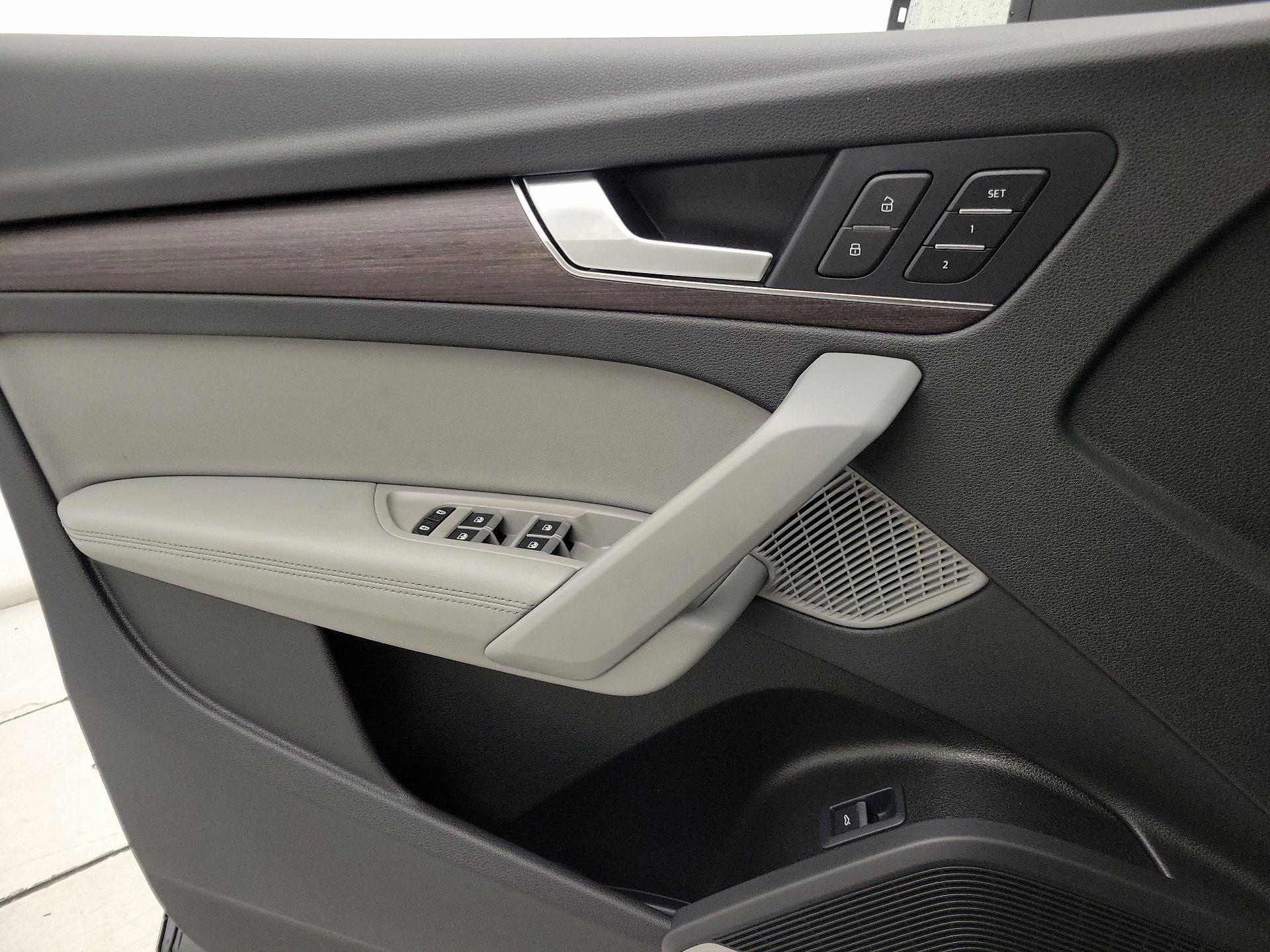 Thumbnail: 2022 Audi Q5 - 12