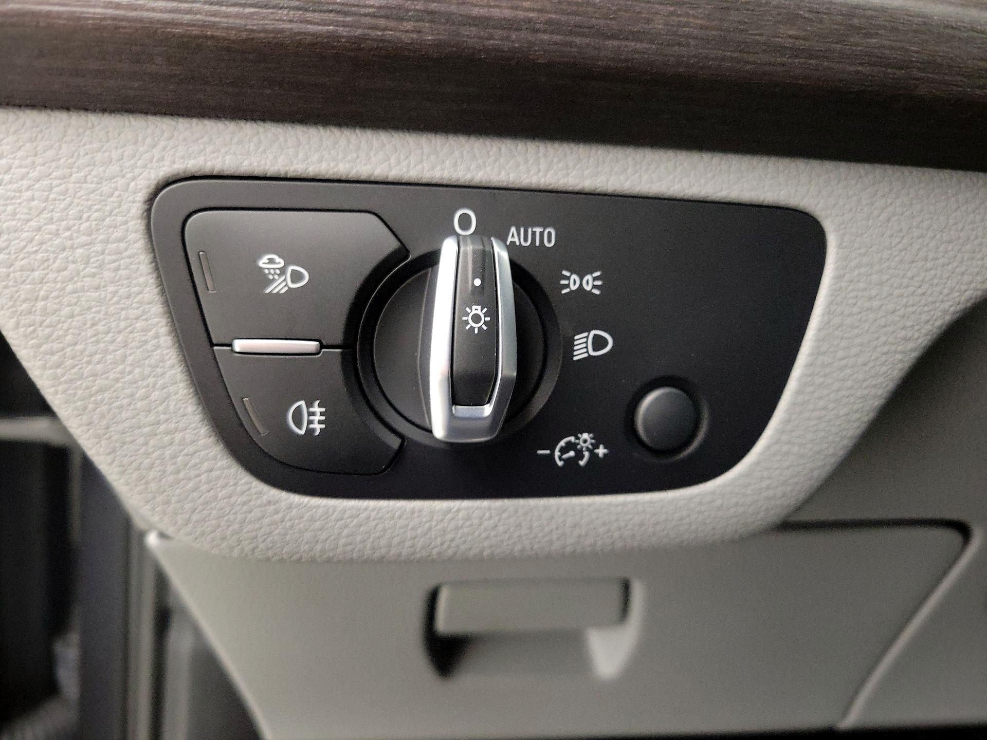 Thumbnail: 2022 Audi Q5 - 13