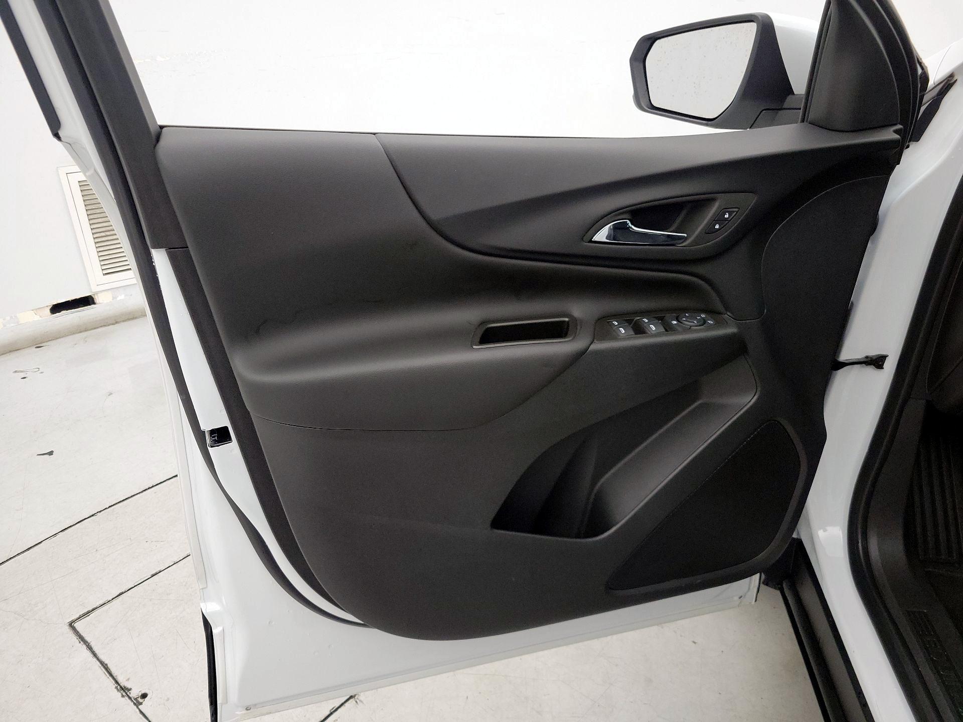 Thumbnail: 2023 Chevrolet Equinox - 12