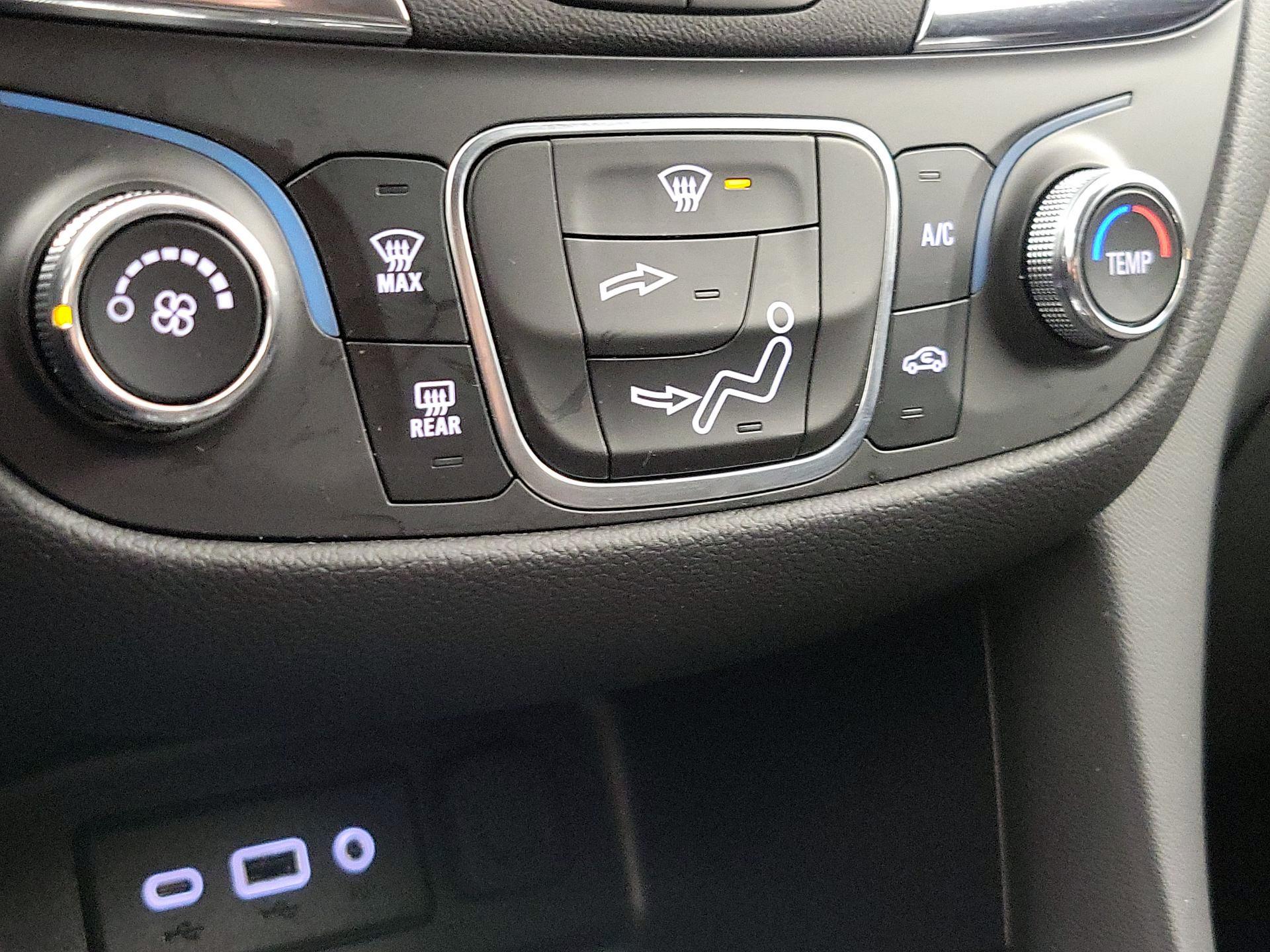 Thumbnail: 2023 Chevrolet Equinox - 16