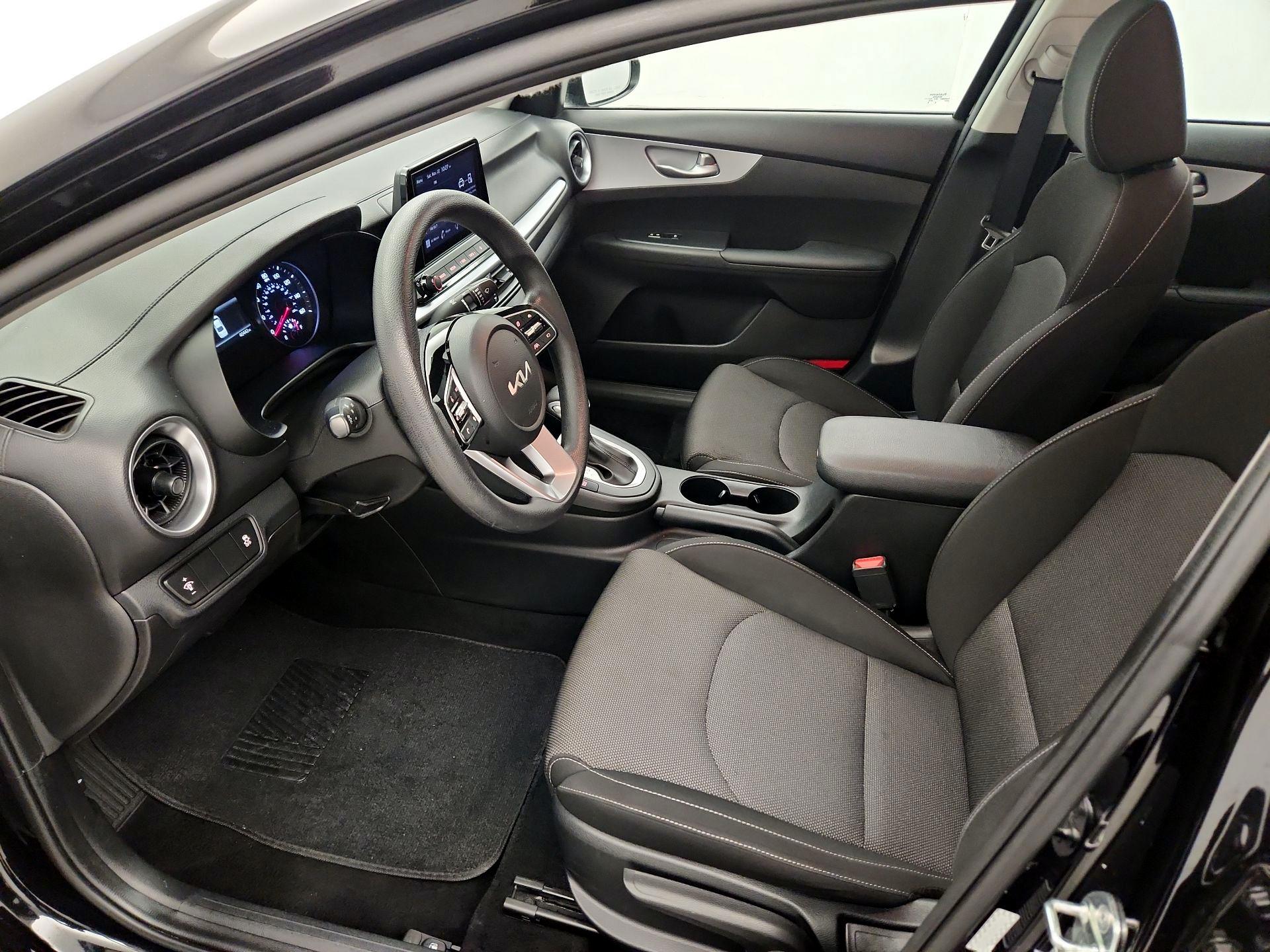 Thumbnail: 2023 Kia Forte - 11