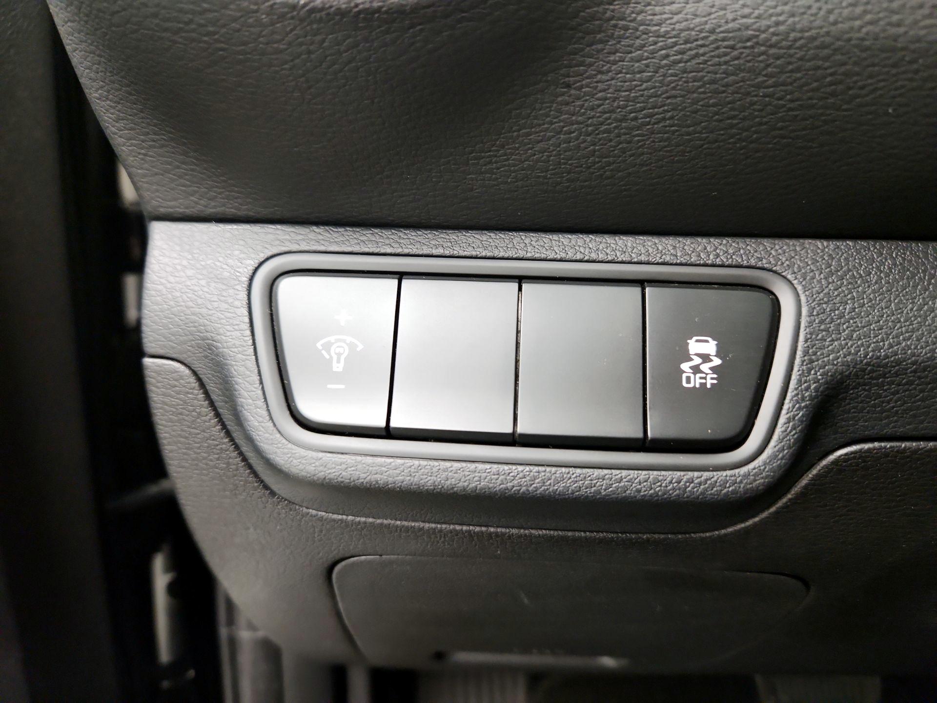 Thumbnail: 2023 Kia Forte - 13