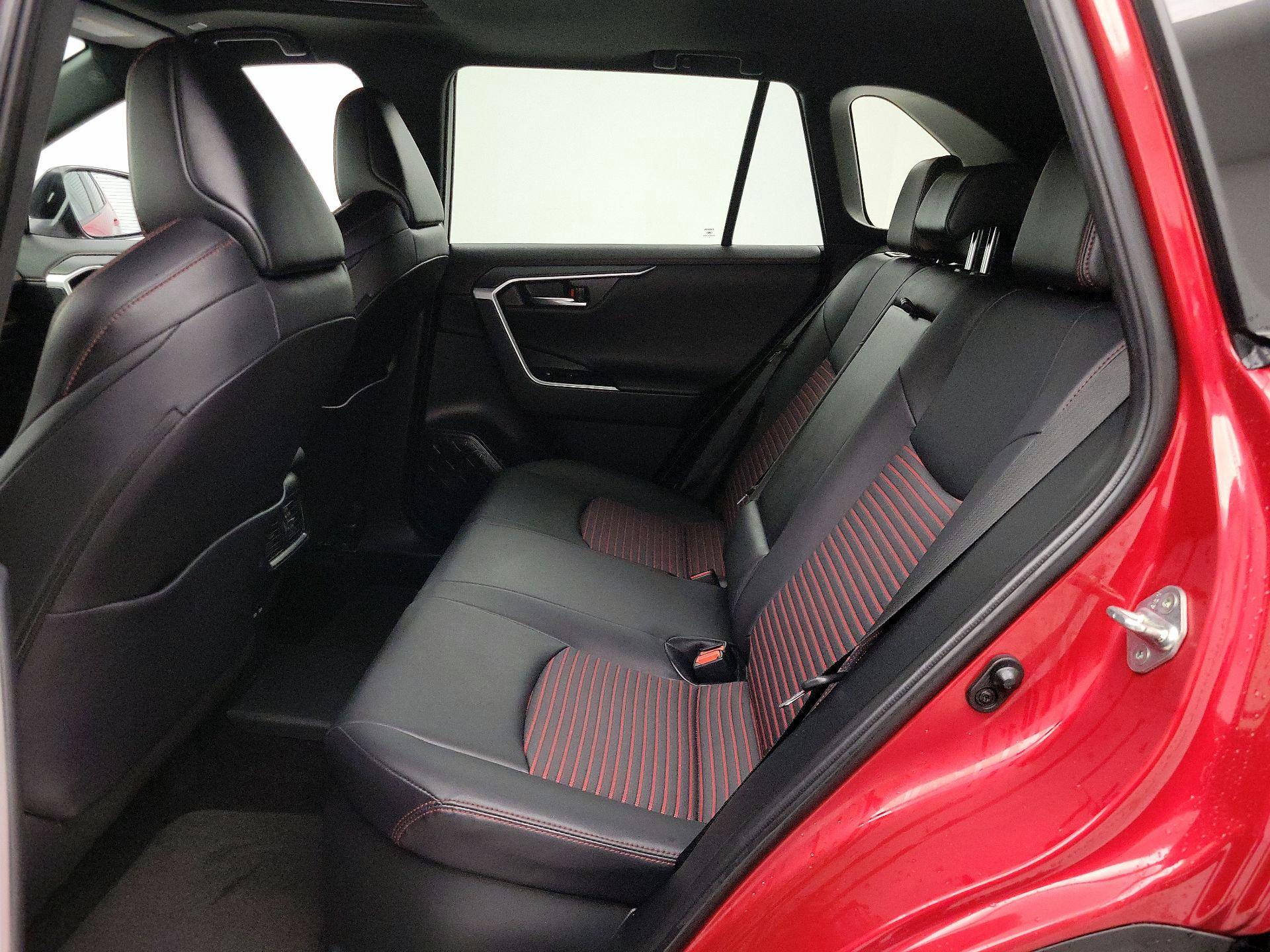 Thumbnail: 2023 Toyota RAV4 - 20