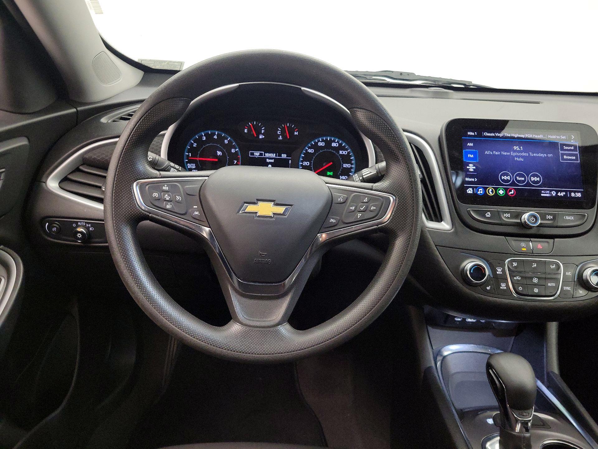 Thumbnail: 2023 Chevrolet Malibu - 10