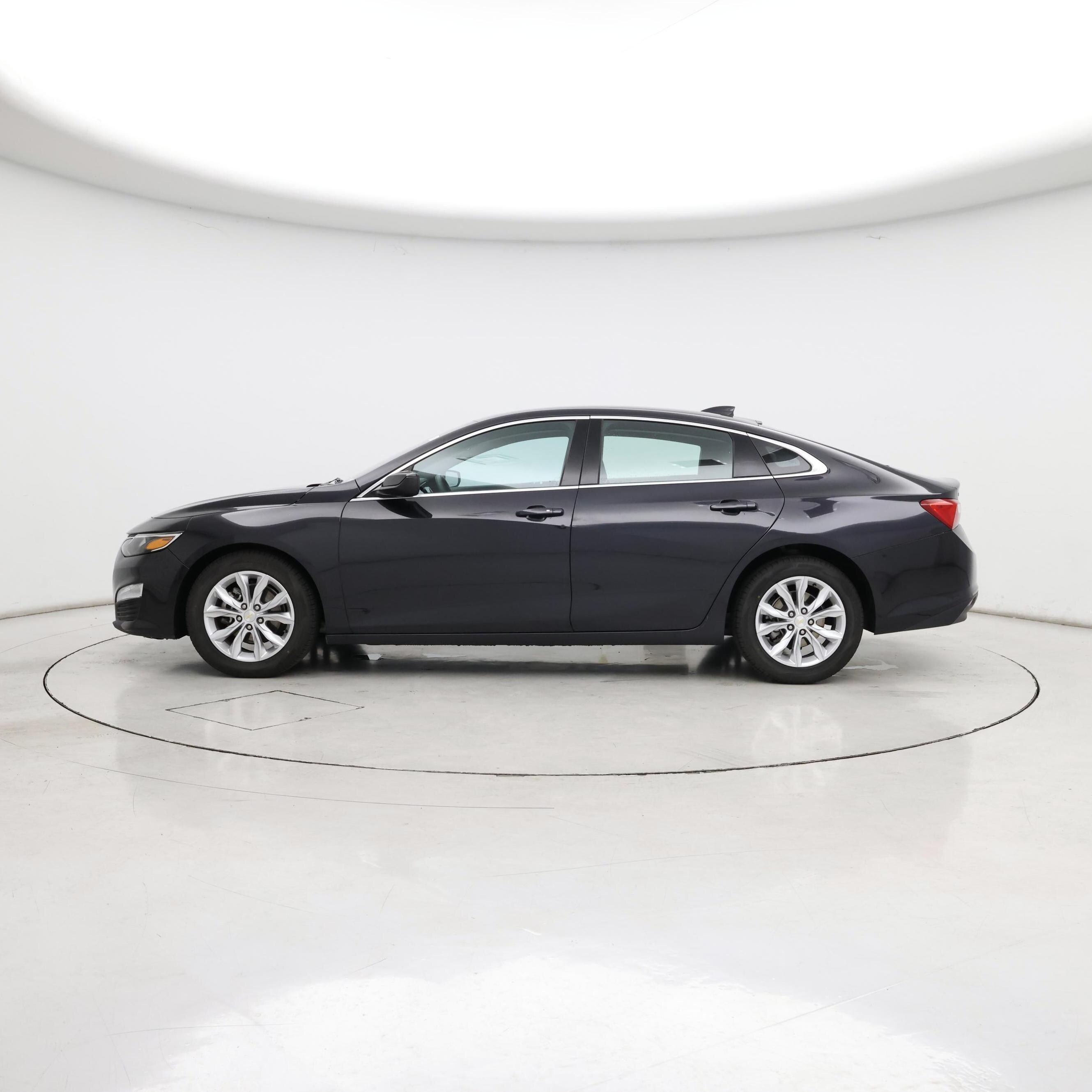 Thumbnail: 2023 Chevrolet Malibu - 3