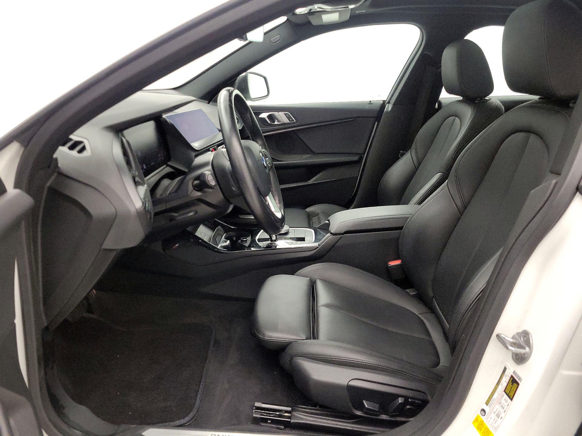 Thumbnail: 2023 BMW 2 Series - 11