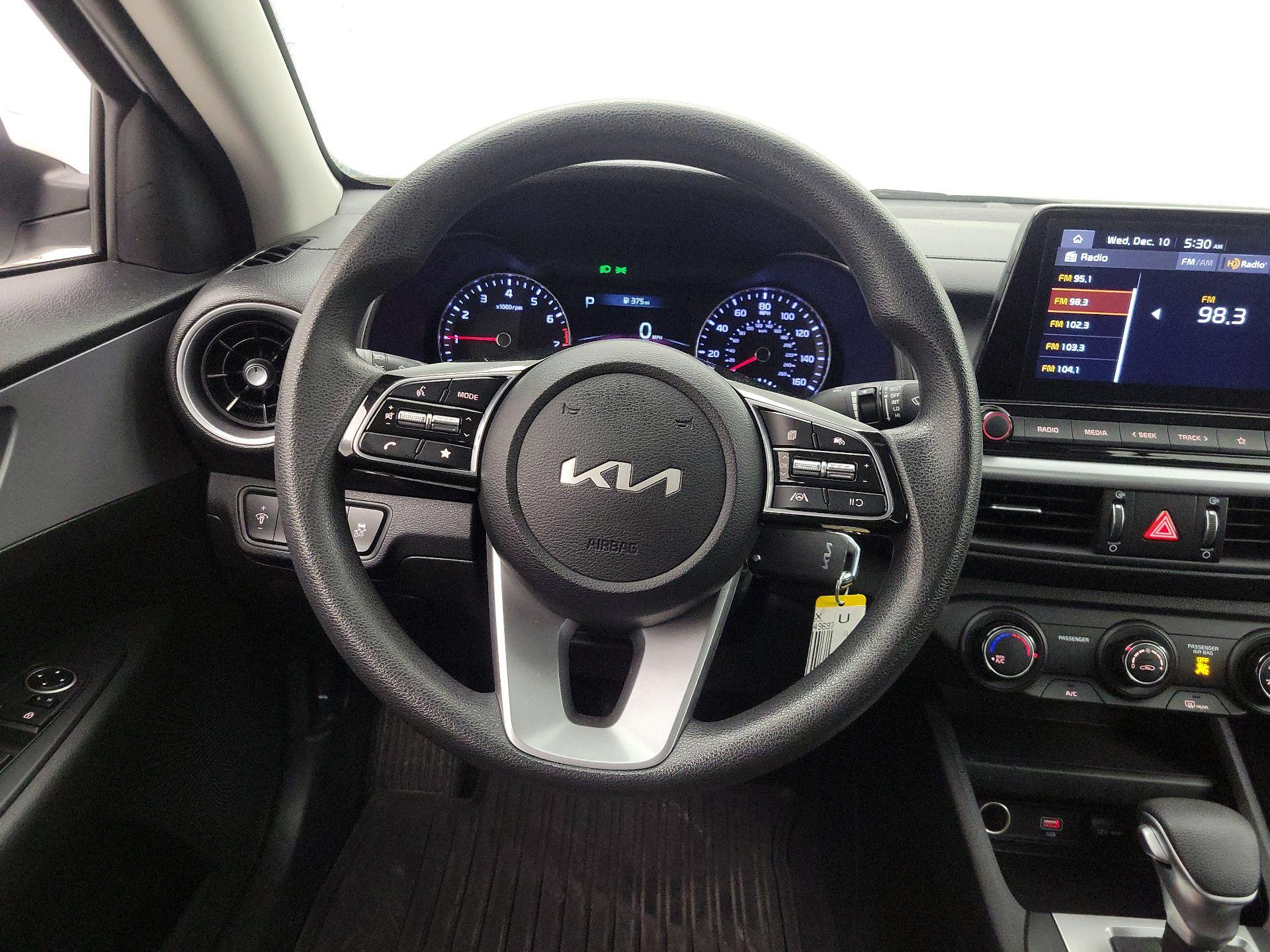 Thumbnail: 2023 Kia Forte - 10