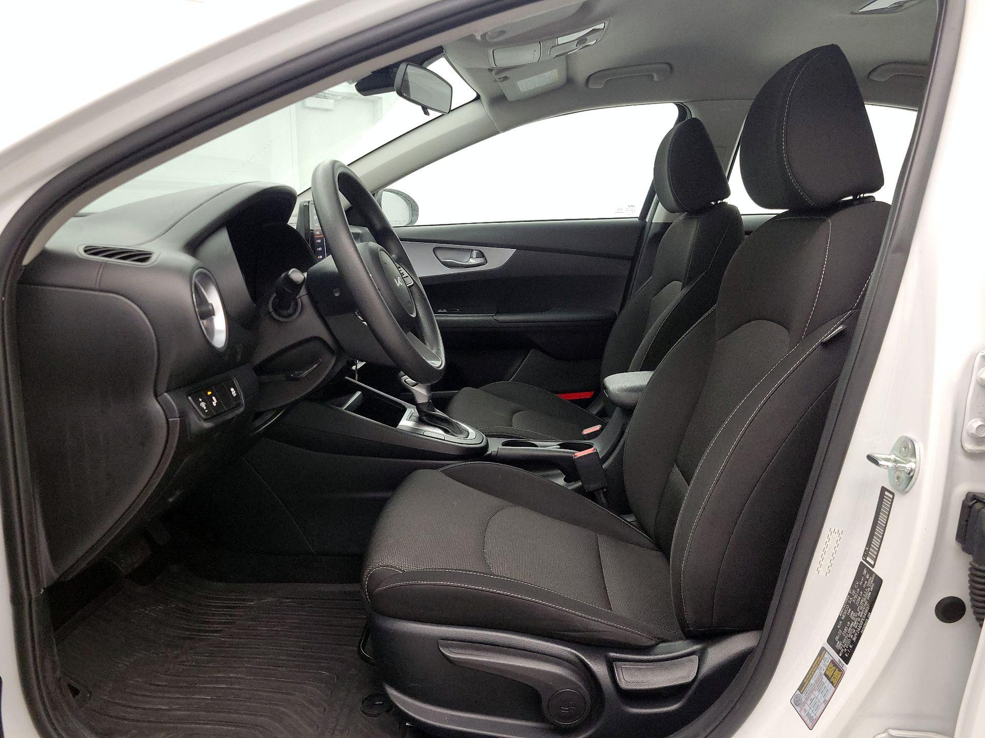 Thumbnail: 2023 Kia Forte - 11