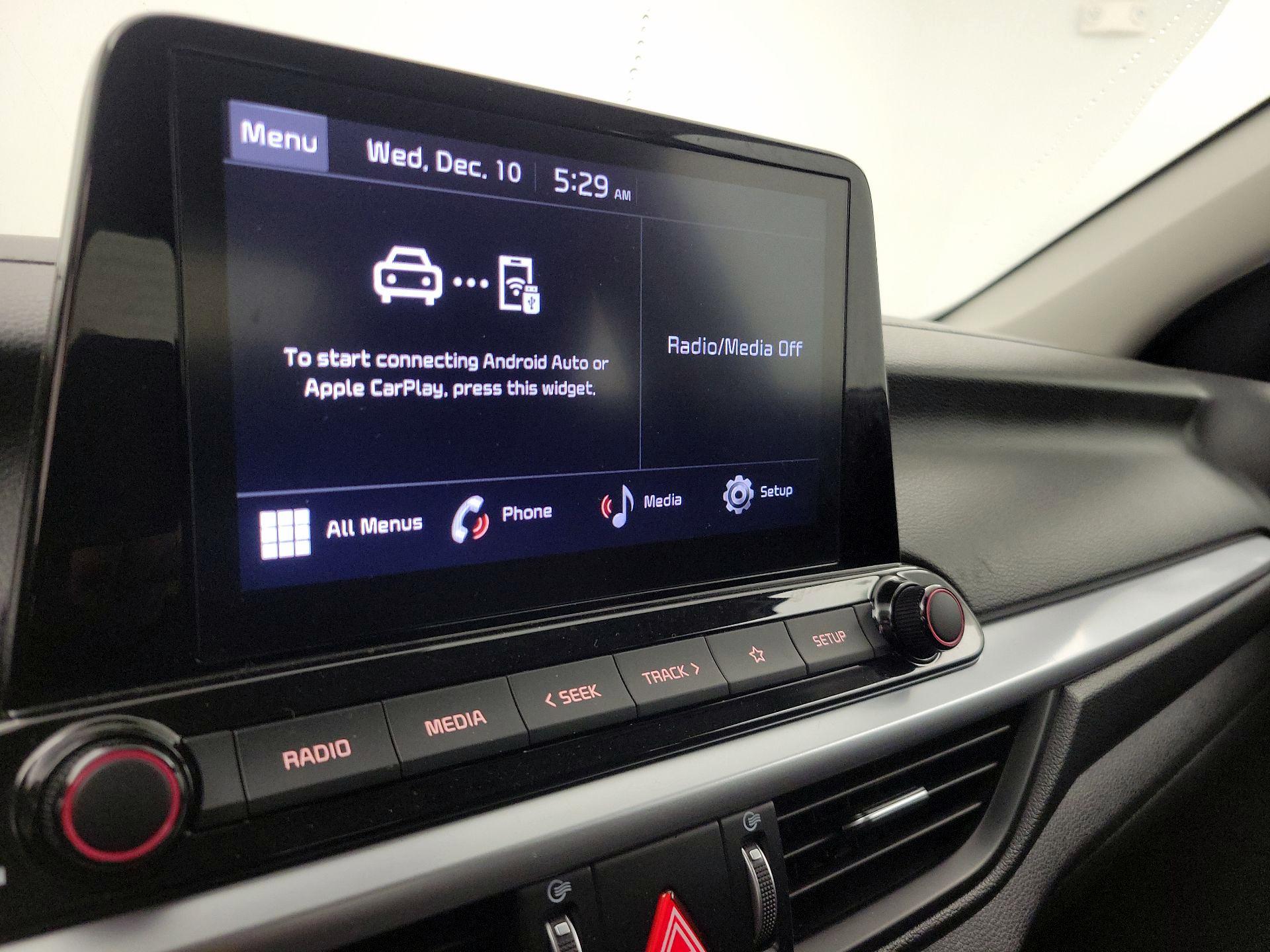 Thumbnail: 2023 Kia Forte - 15