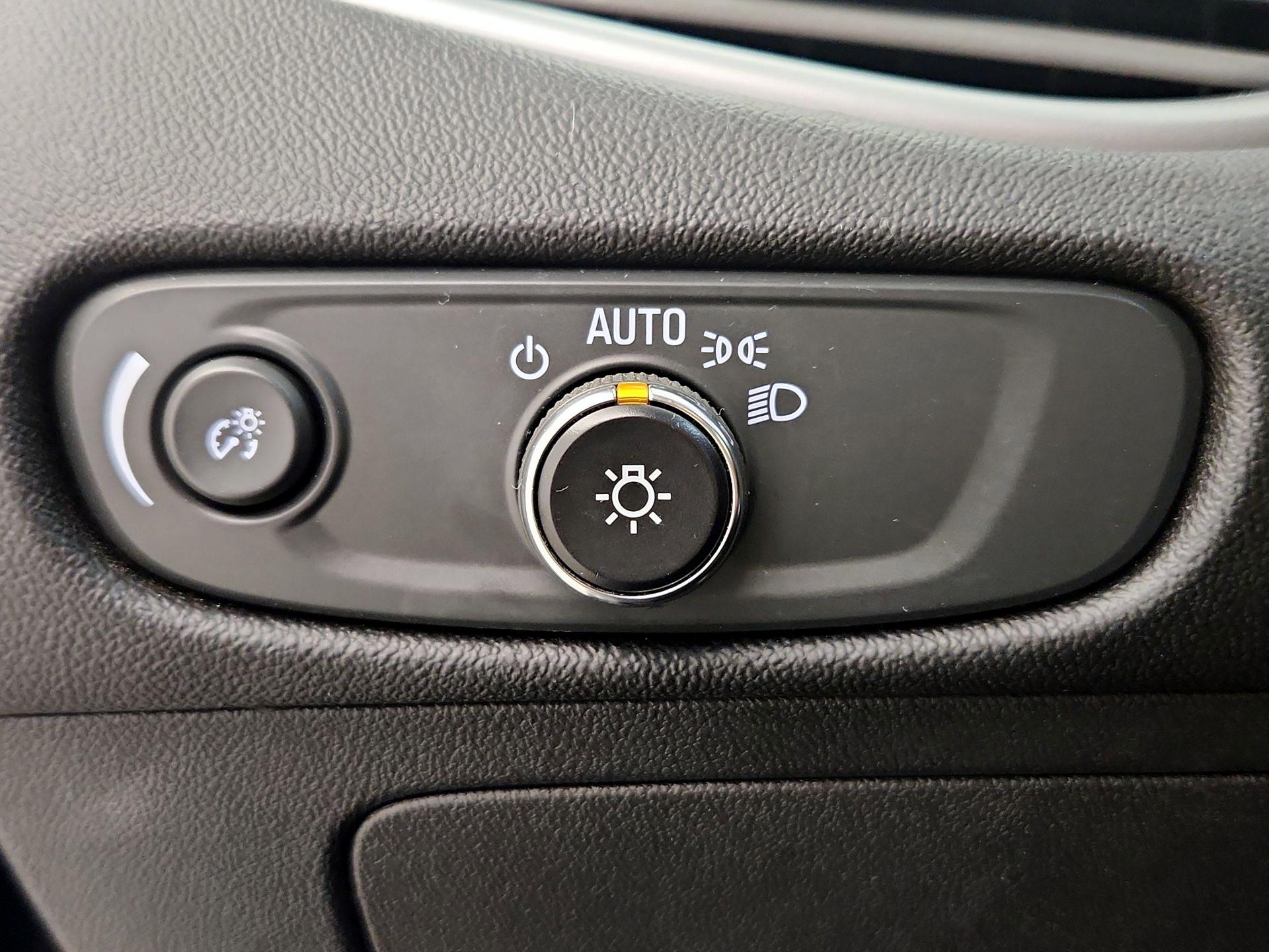 Thumbnail: 2023 Chevrolet Malibu - 13