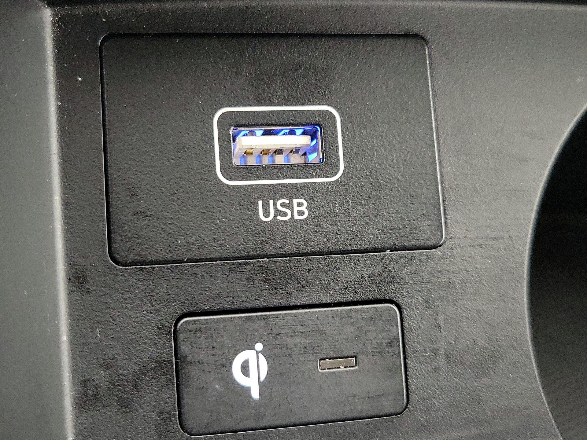 Thumbnail: 2023 Hyundai Santa Fe - 19