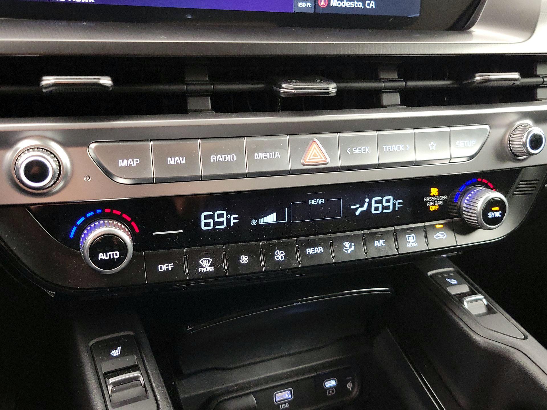 Thumbnail: 2024 Kia Telluride - 17